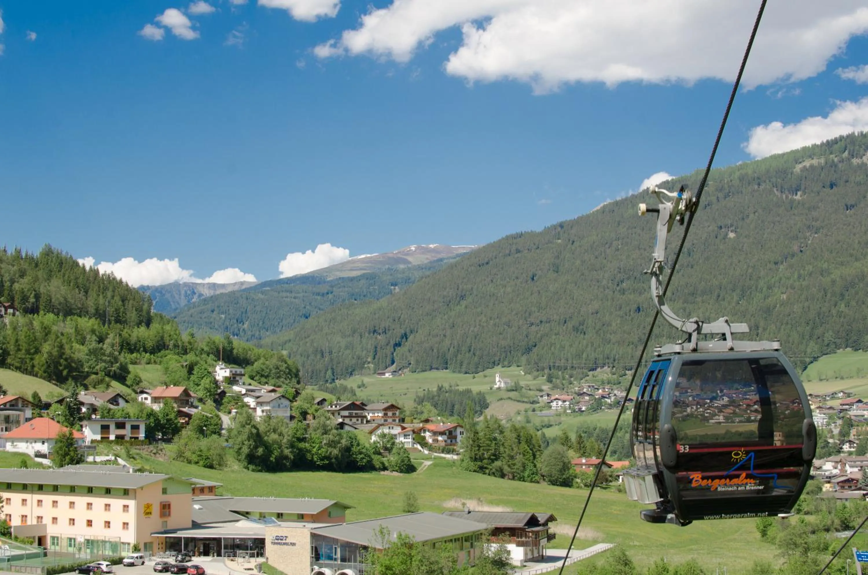Facade/entrance in JUFA Hotel Wipptal
