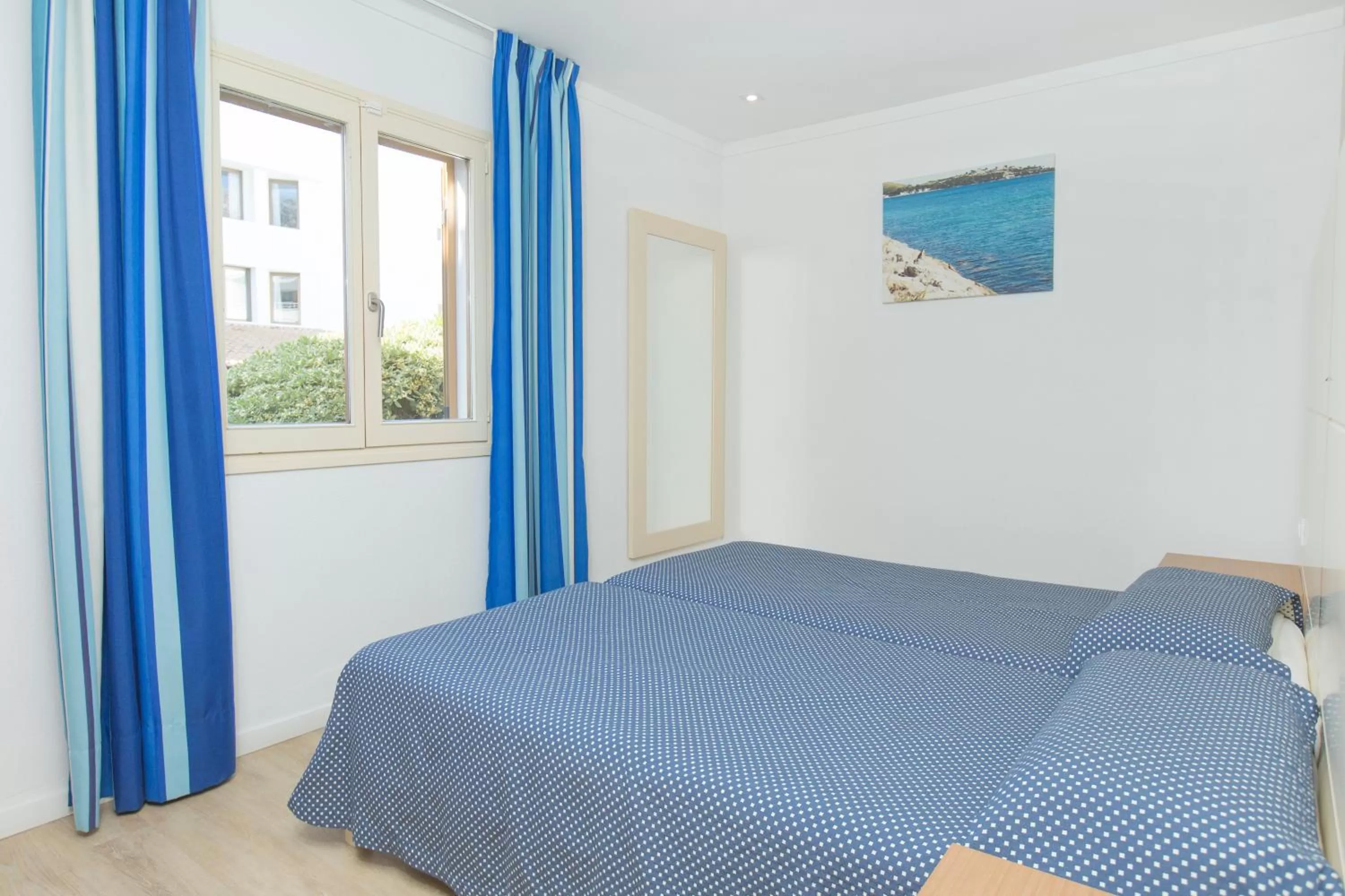 Bedroom, Bed in Aparthotel Flora