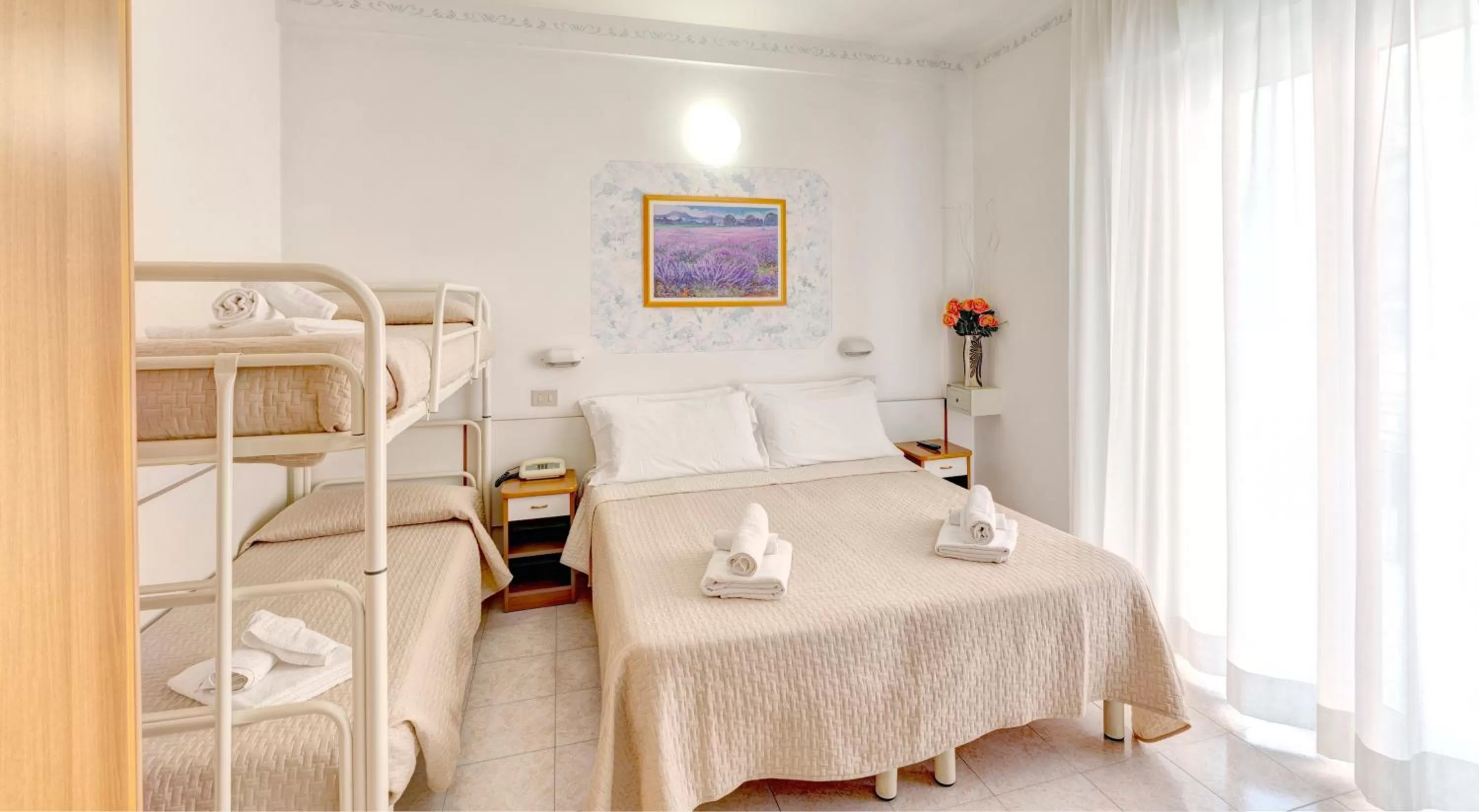 Bed in Hotel Niagara Riccione