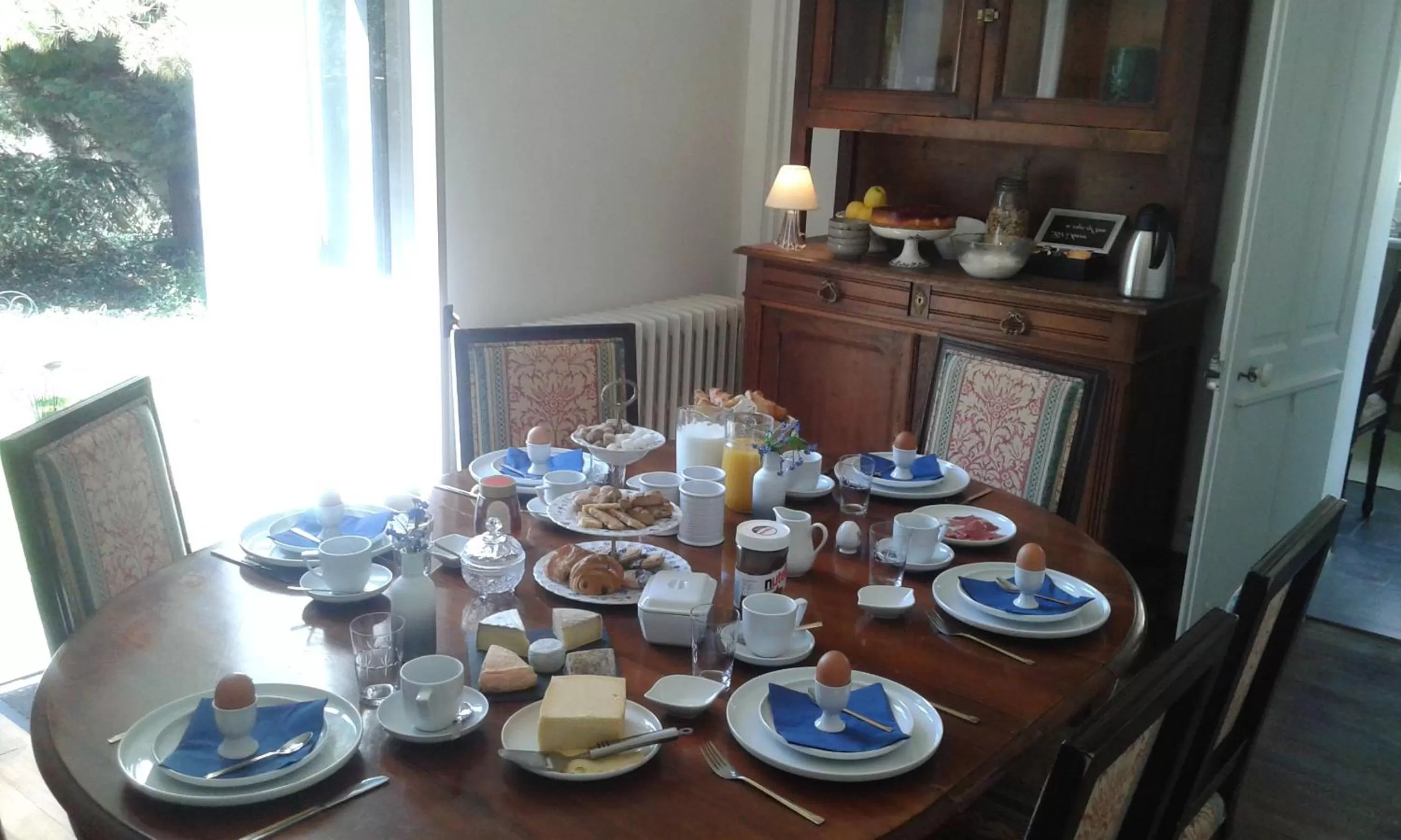 Continental breakfast in La Sauldre