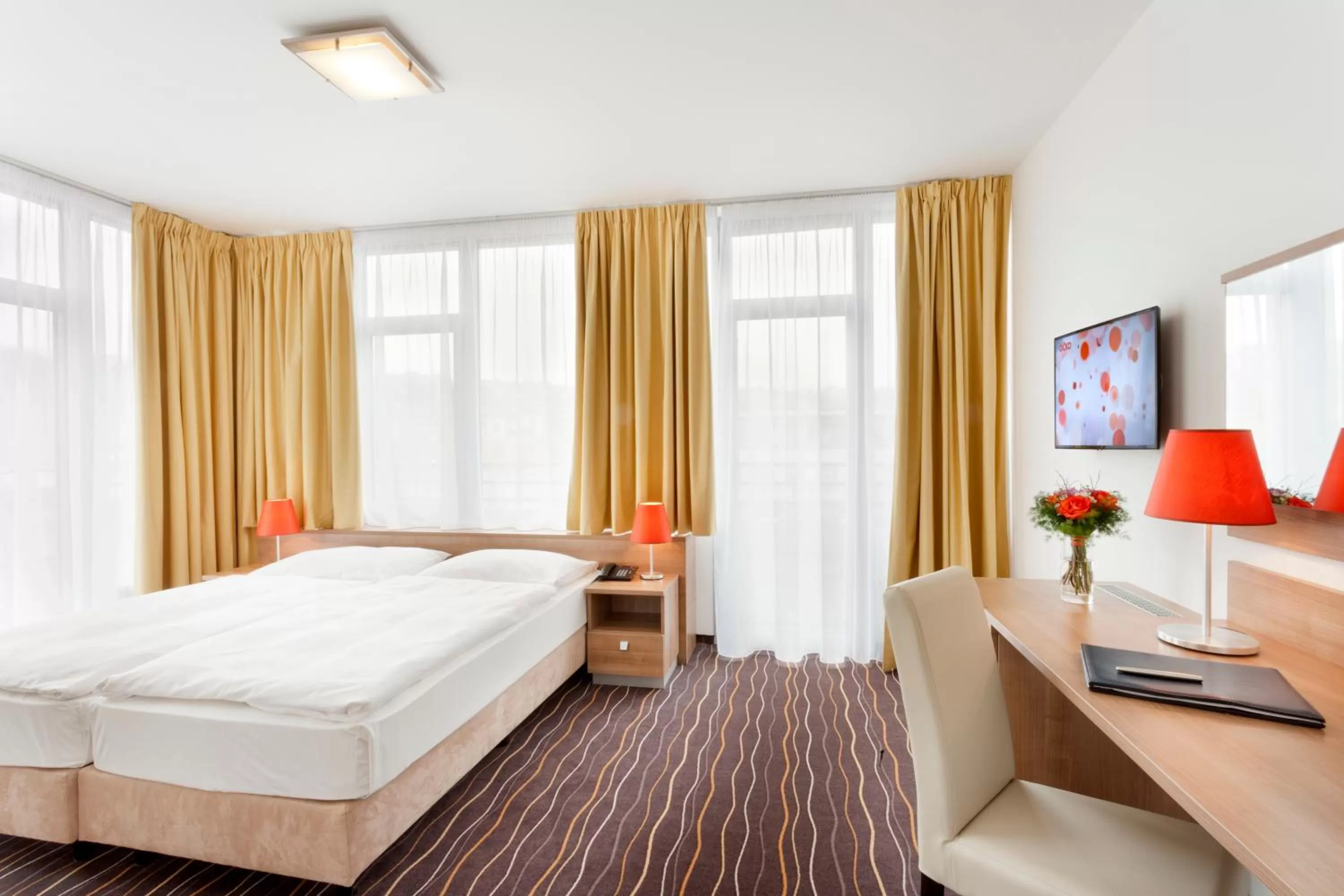 Photo of the whole room, Bed in Akcent hotel