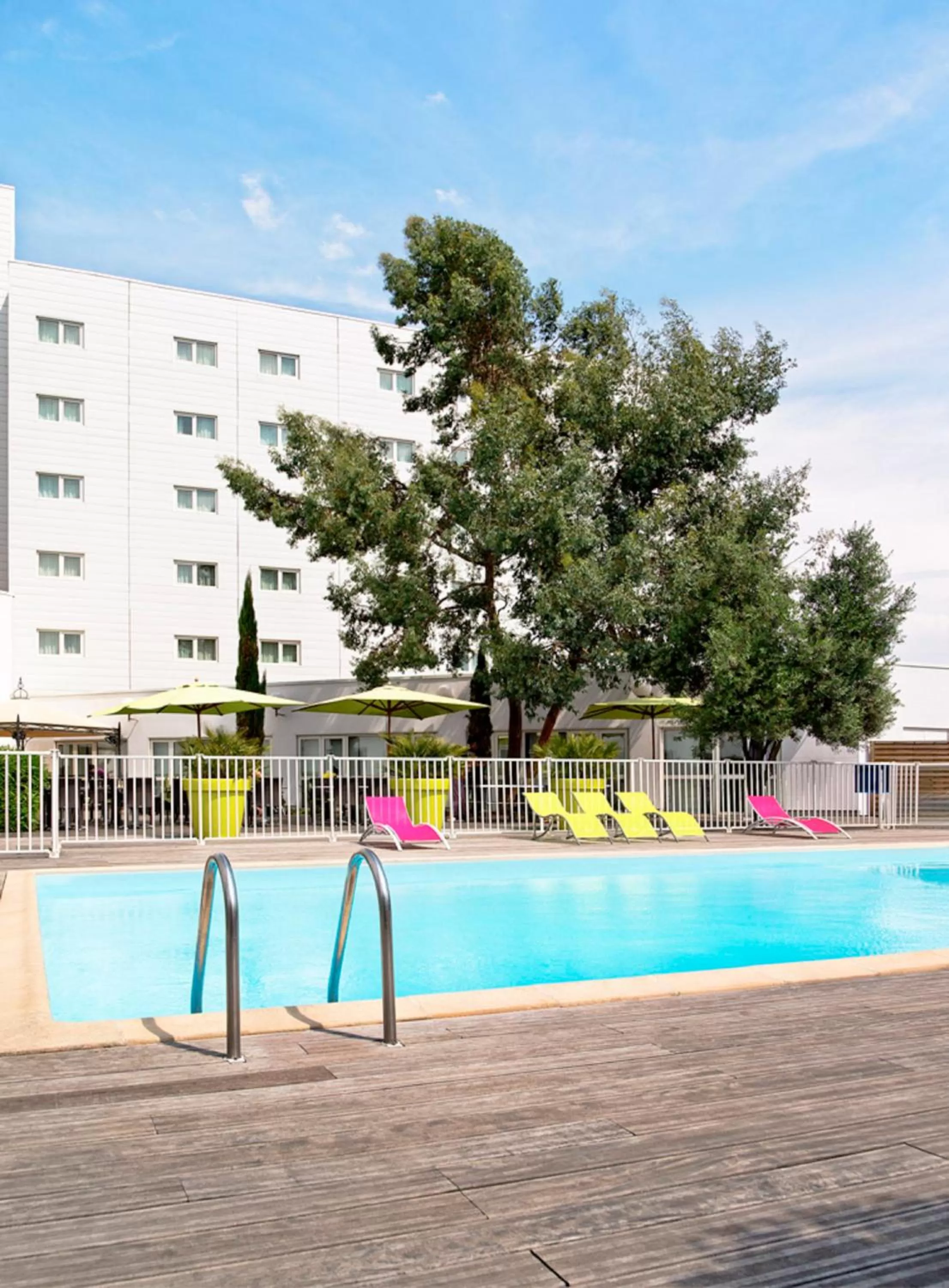 Swimming pool in Novotel Paris Orly Rungis Aéroport