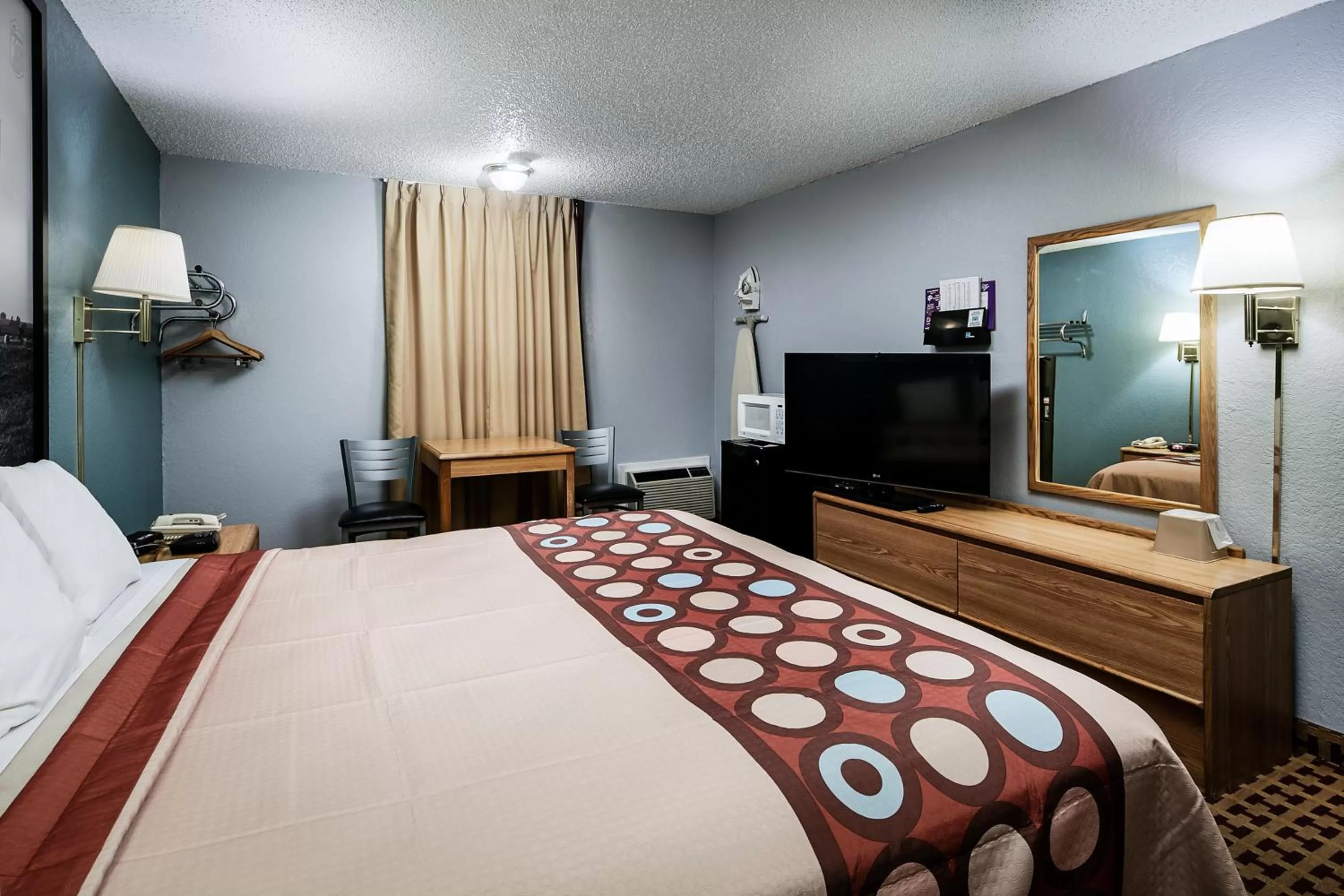 Bed in Super 8 by Wyndham Elk City