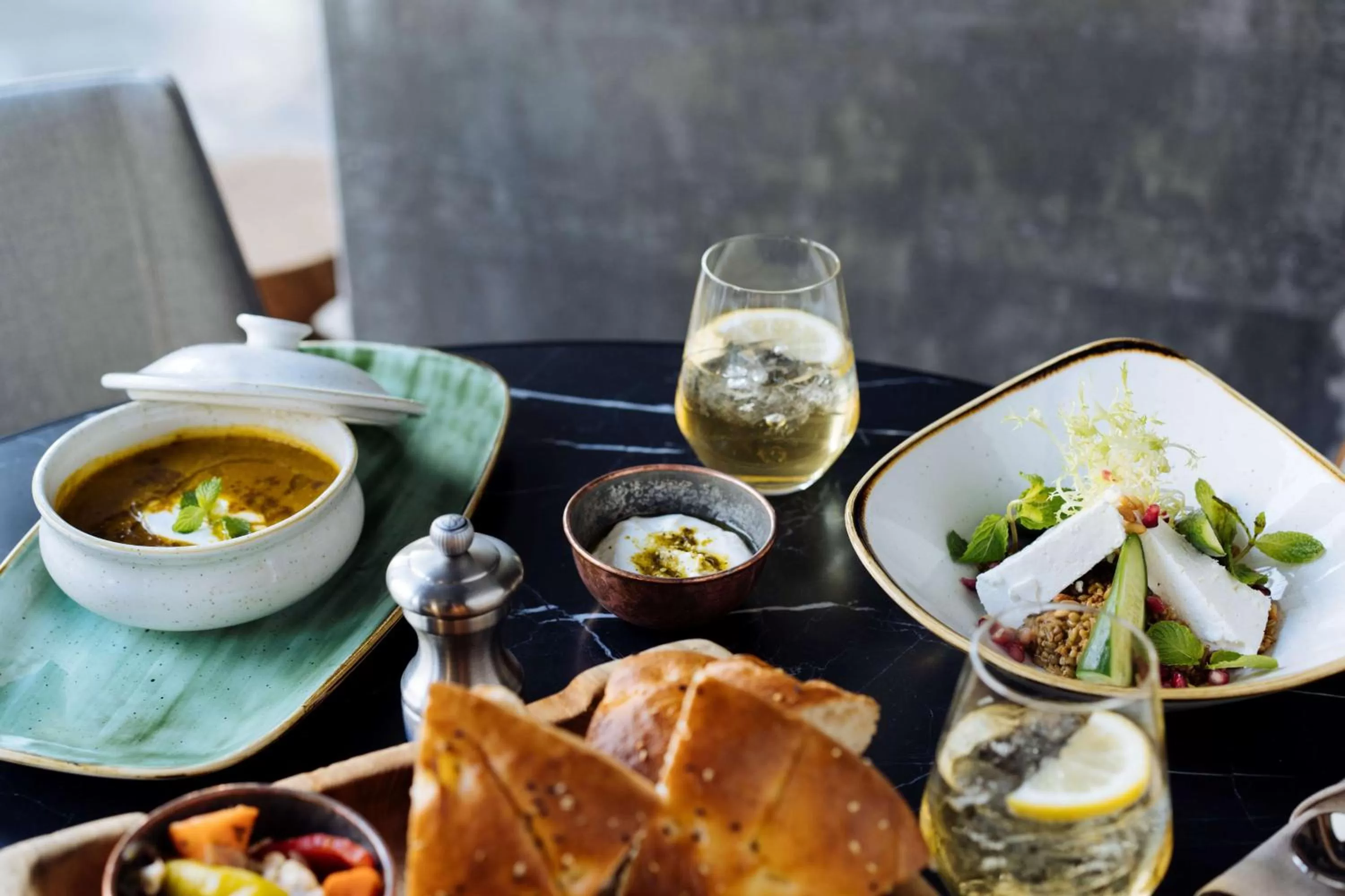 Restaurant/places to eat in Hyatt Regency Zurich Airport Circle