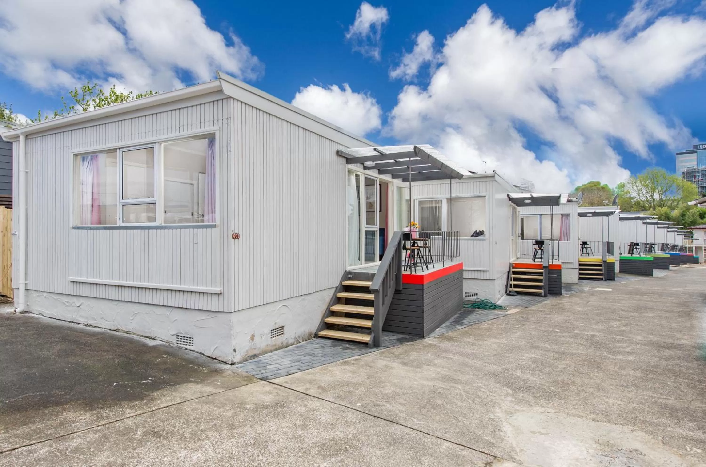 Facade/entrance in Pupuke Manor Motel