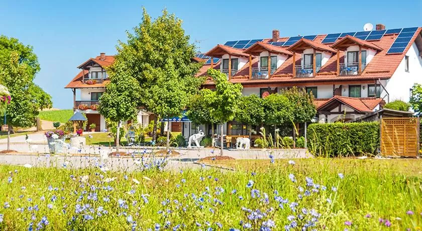 Facade/entrance in Landhotel Mappacher Hof