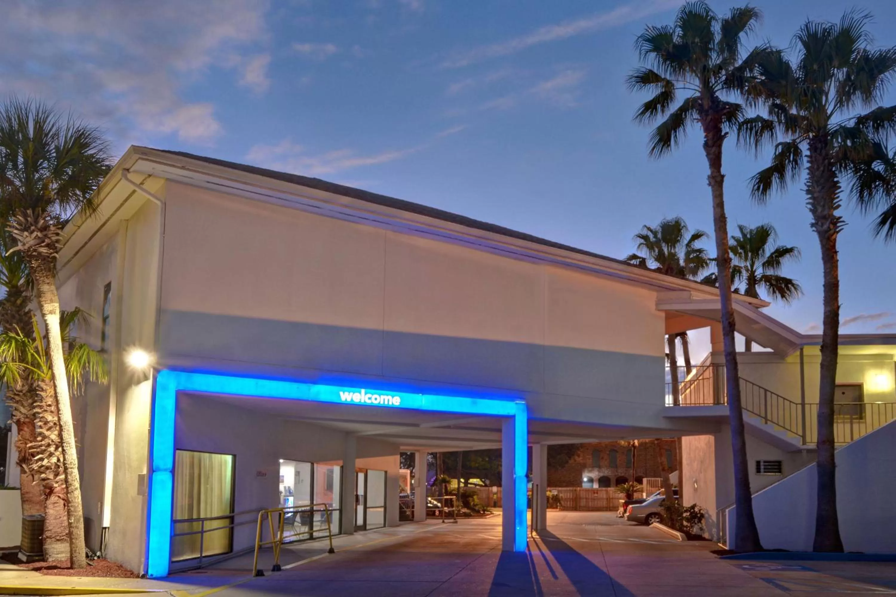 Property building in Motel 6-Destin, FL