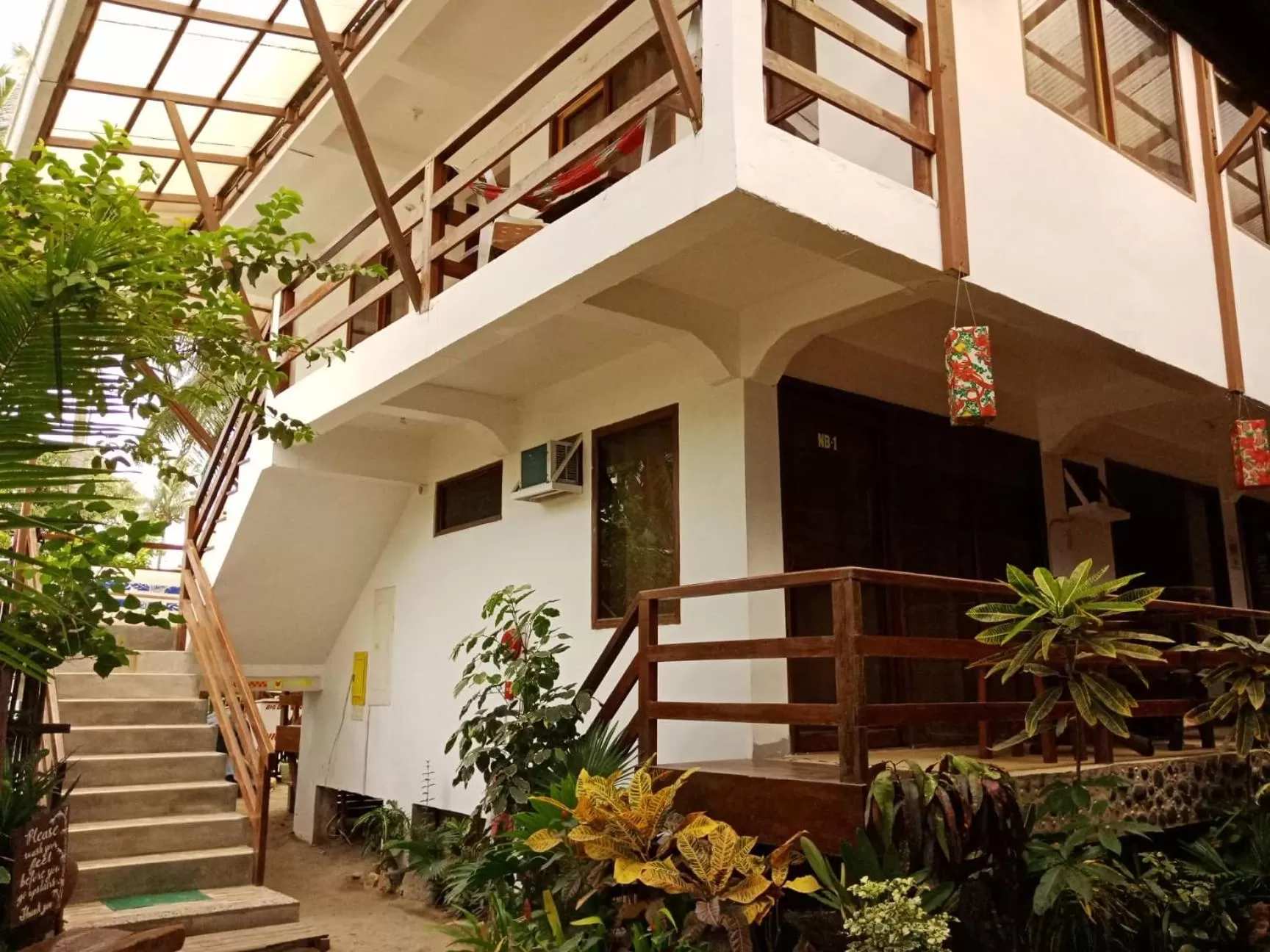 Facade/entrance in Victoria Beach House
