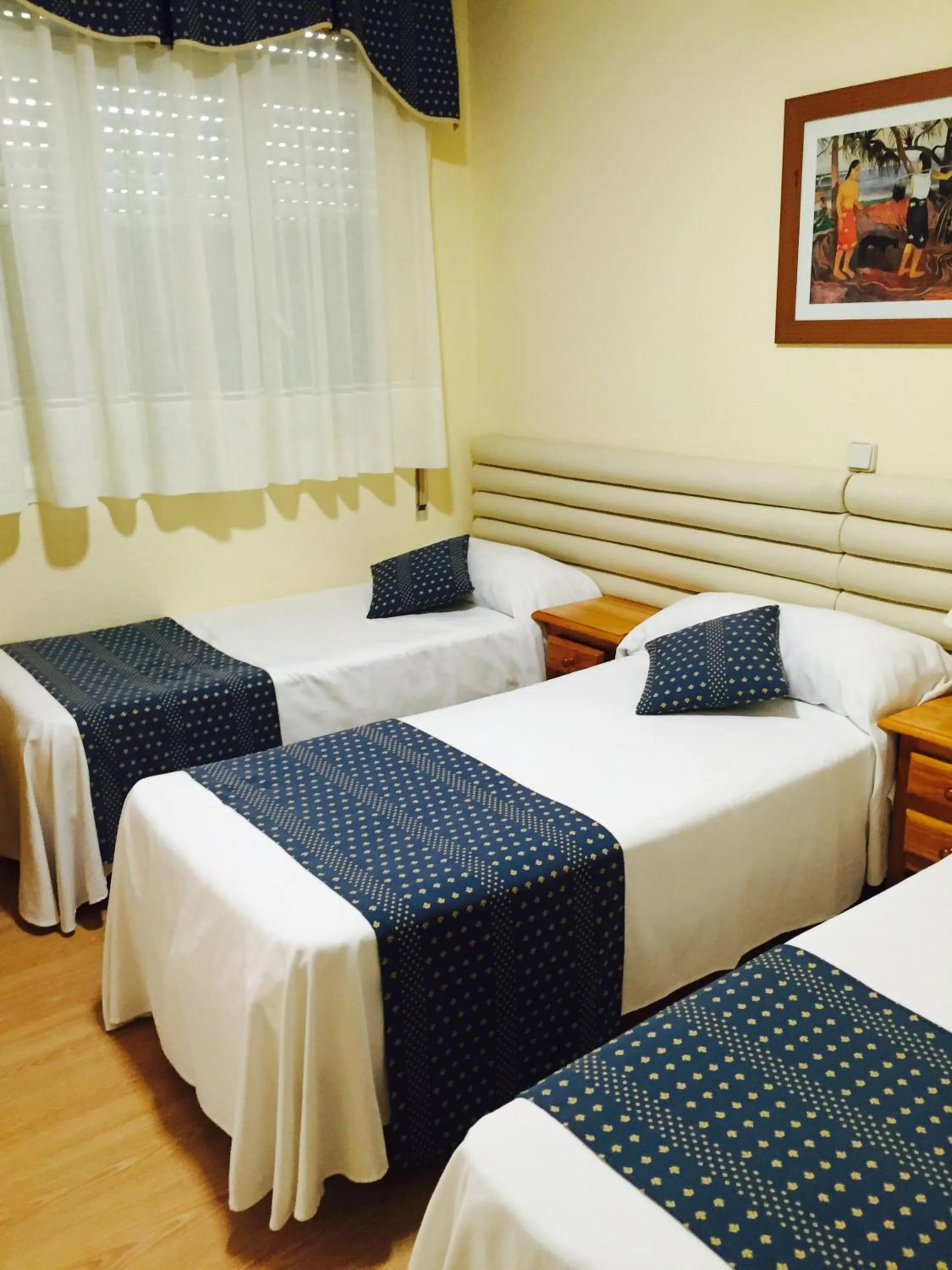 Photo of the whole room, Bed in Hotel Cuatro Caños