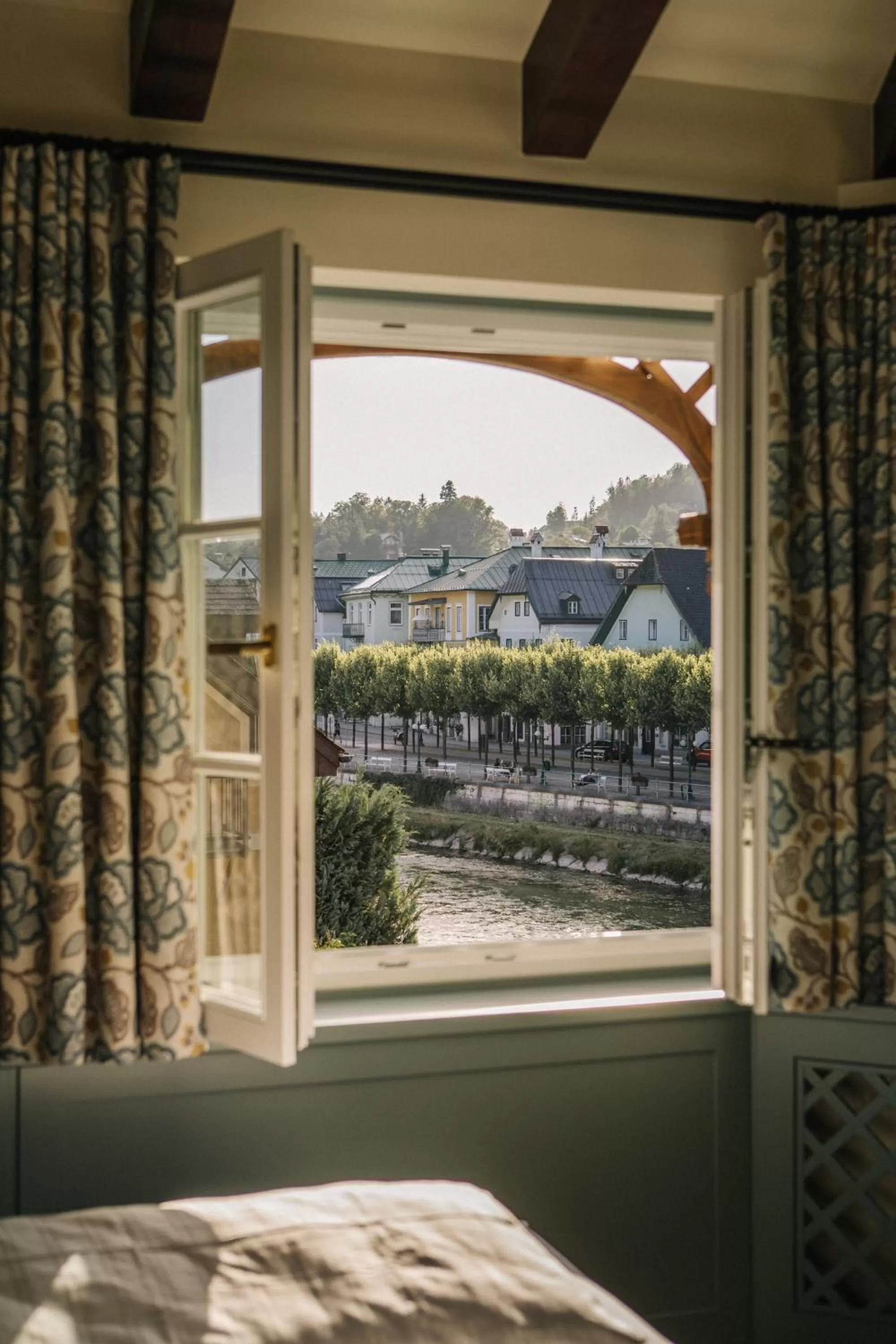 View (from property/room), Bed in Hotel Goldener Ochs