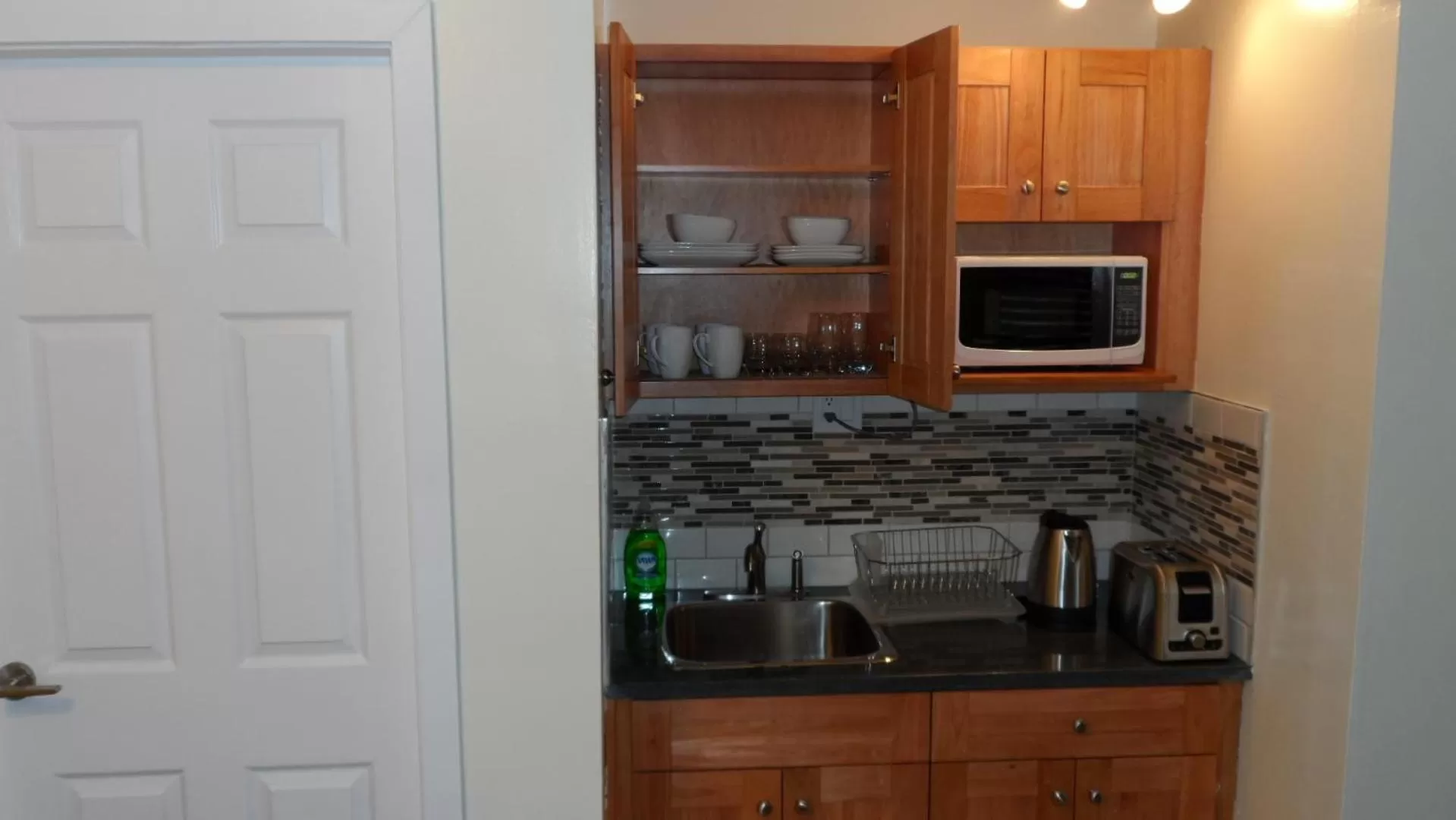 Kitchen or kitchenette, Kitchen/Kitchenette in Cherry Tree Inn