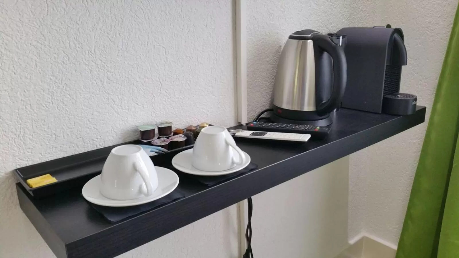 Coffee/tea facilities in Max Aviation Villa & Apartments