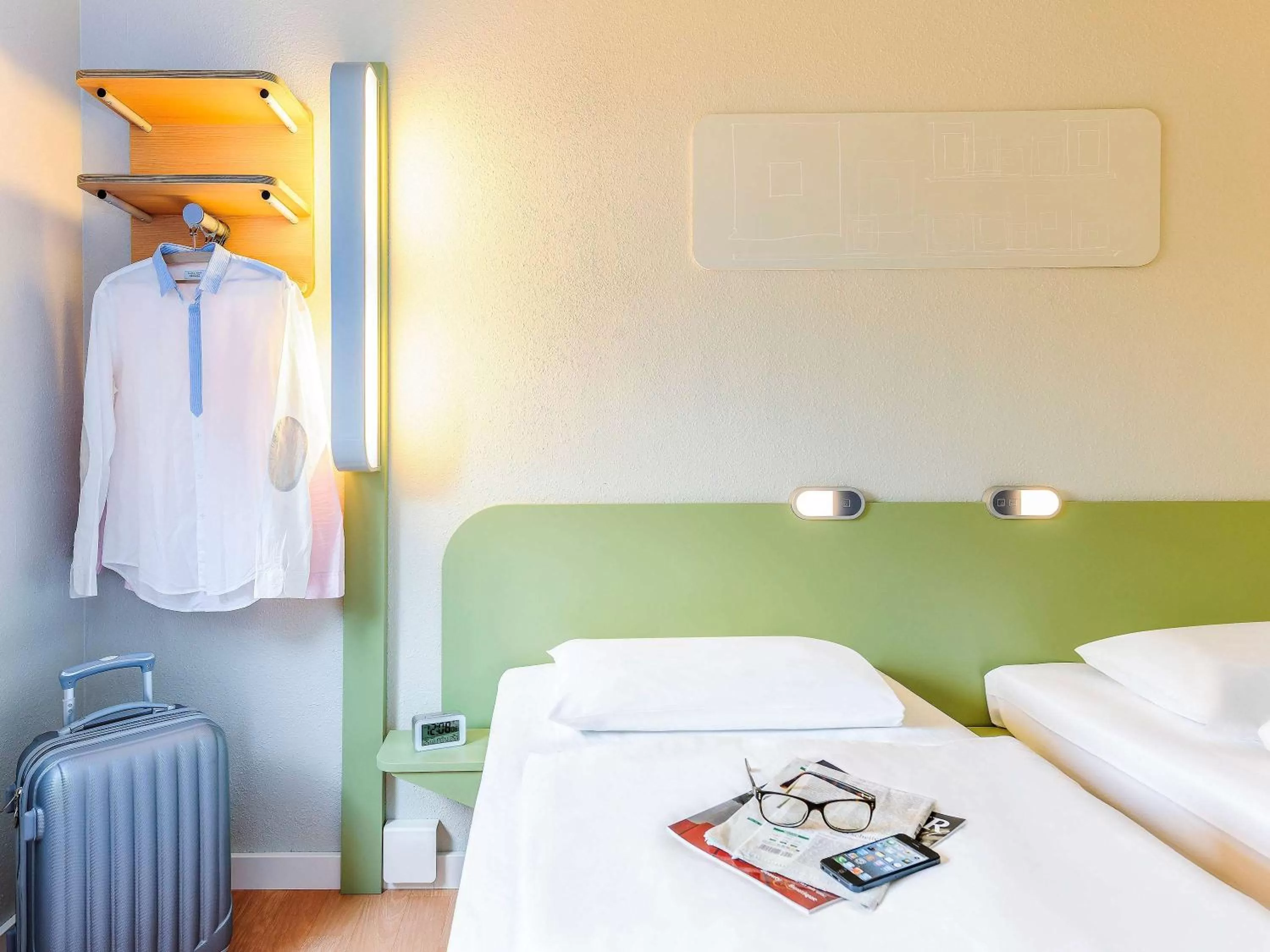 Photo of the whole room, Bed in ibis budget Luebeck City Sued