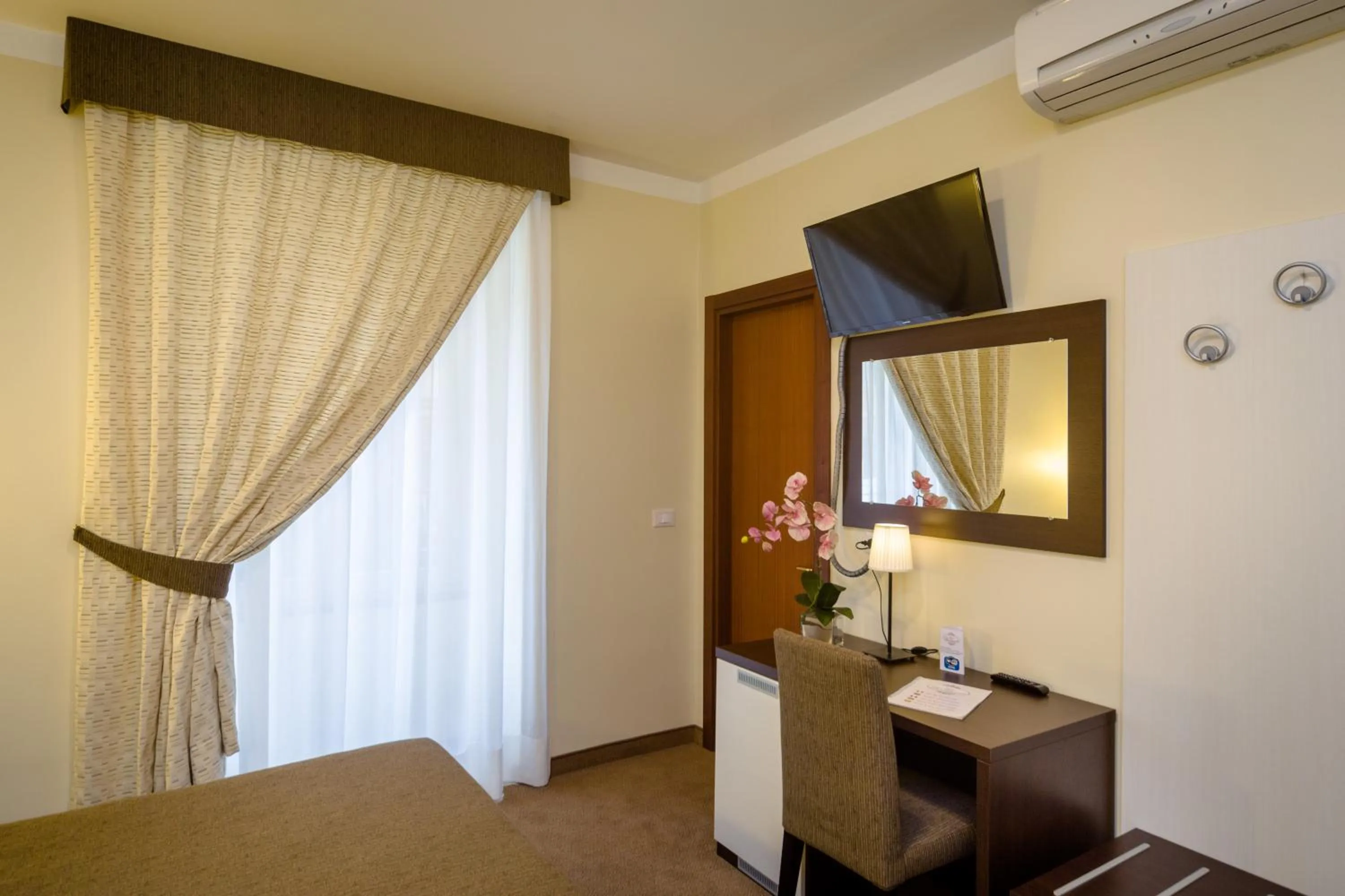 Decorative detail, Bed in Hotel Boccascena