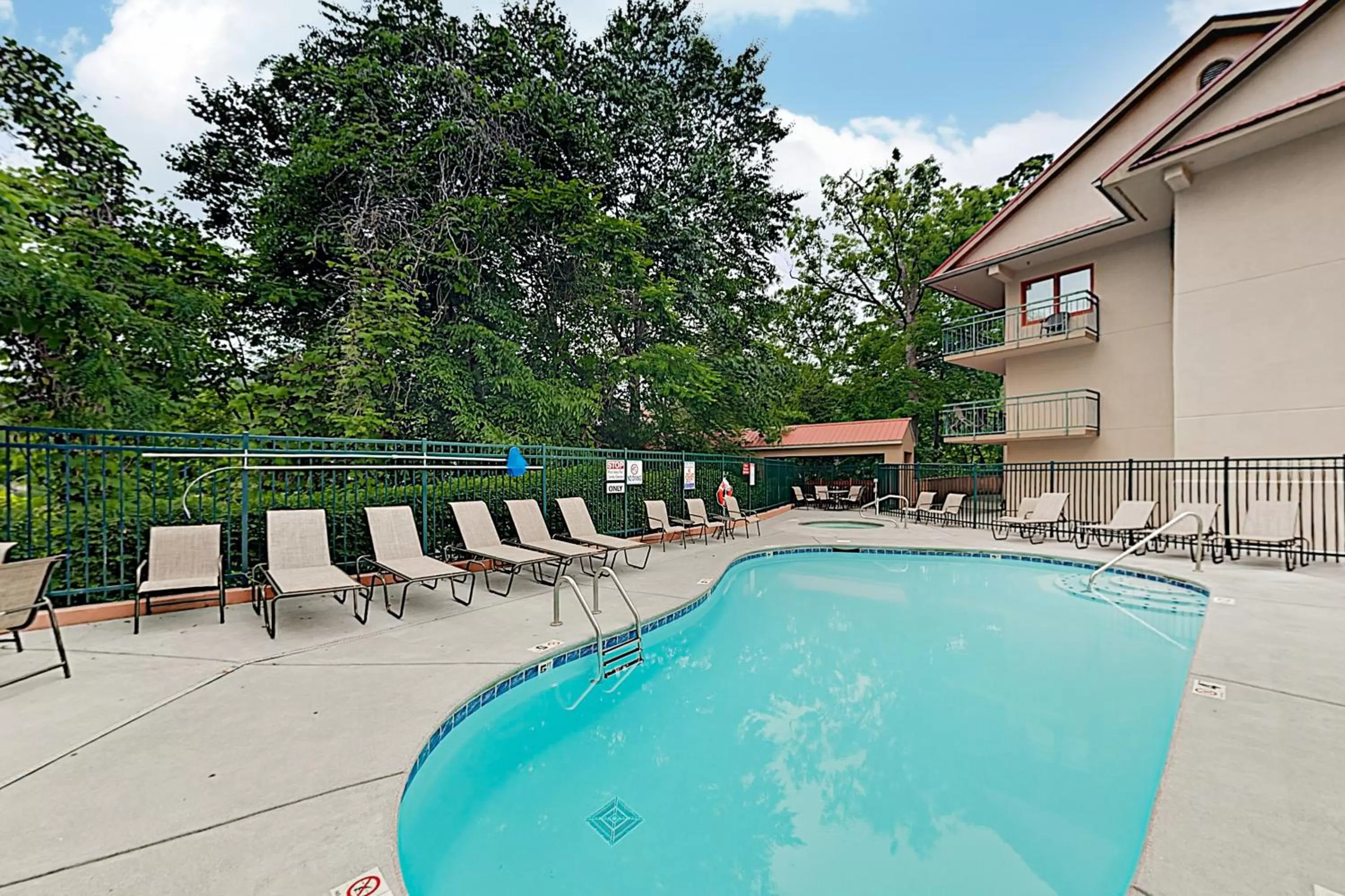 Swimming Pool in Summit Manor Condos Unit B3052