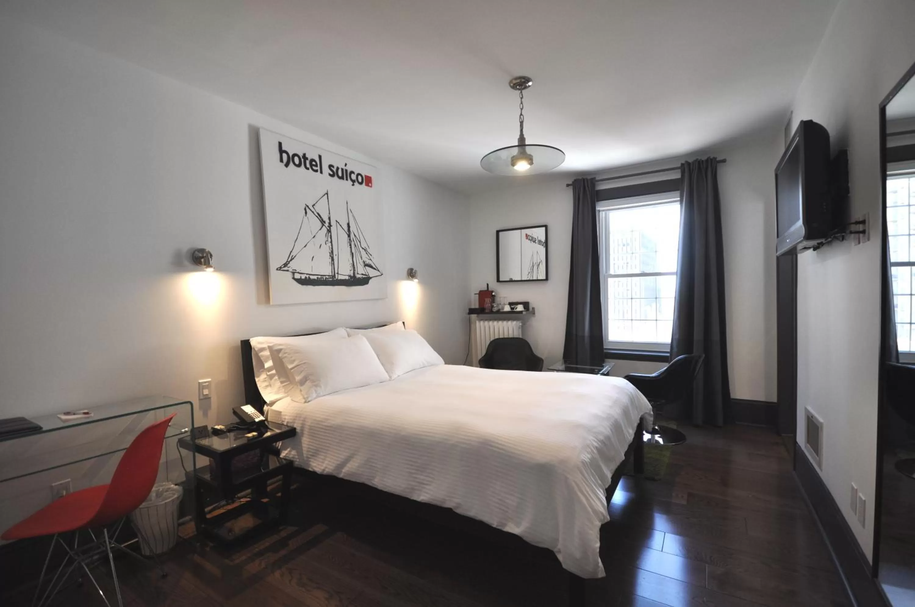 Queen Room in Swiss Hotel