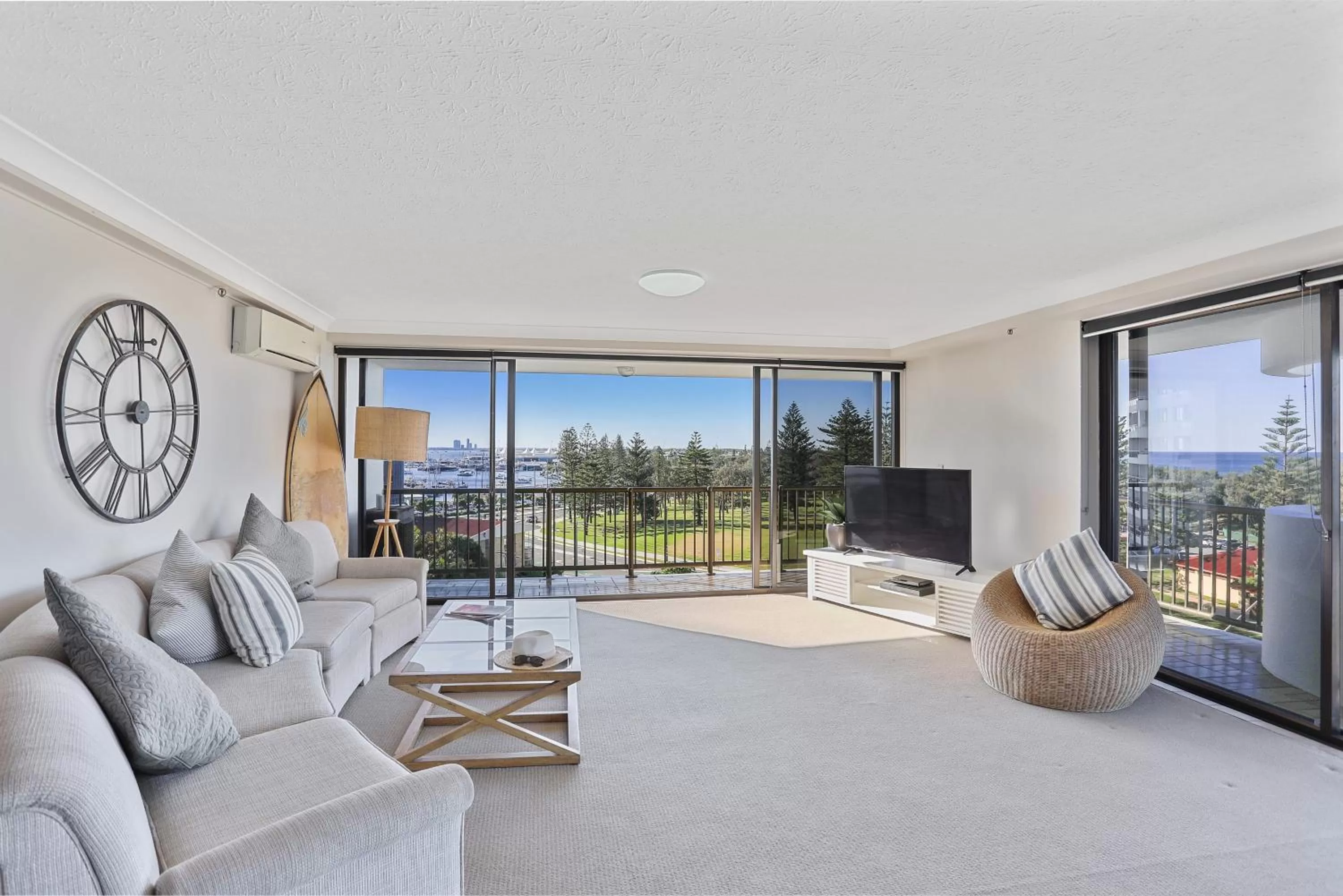 Living room in De Ville Apartments