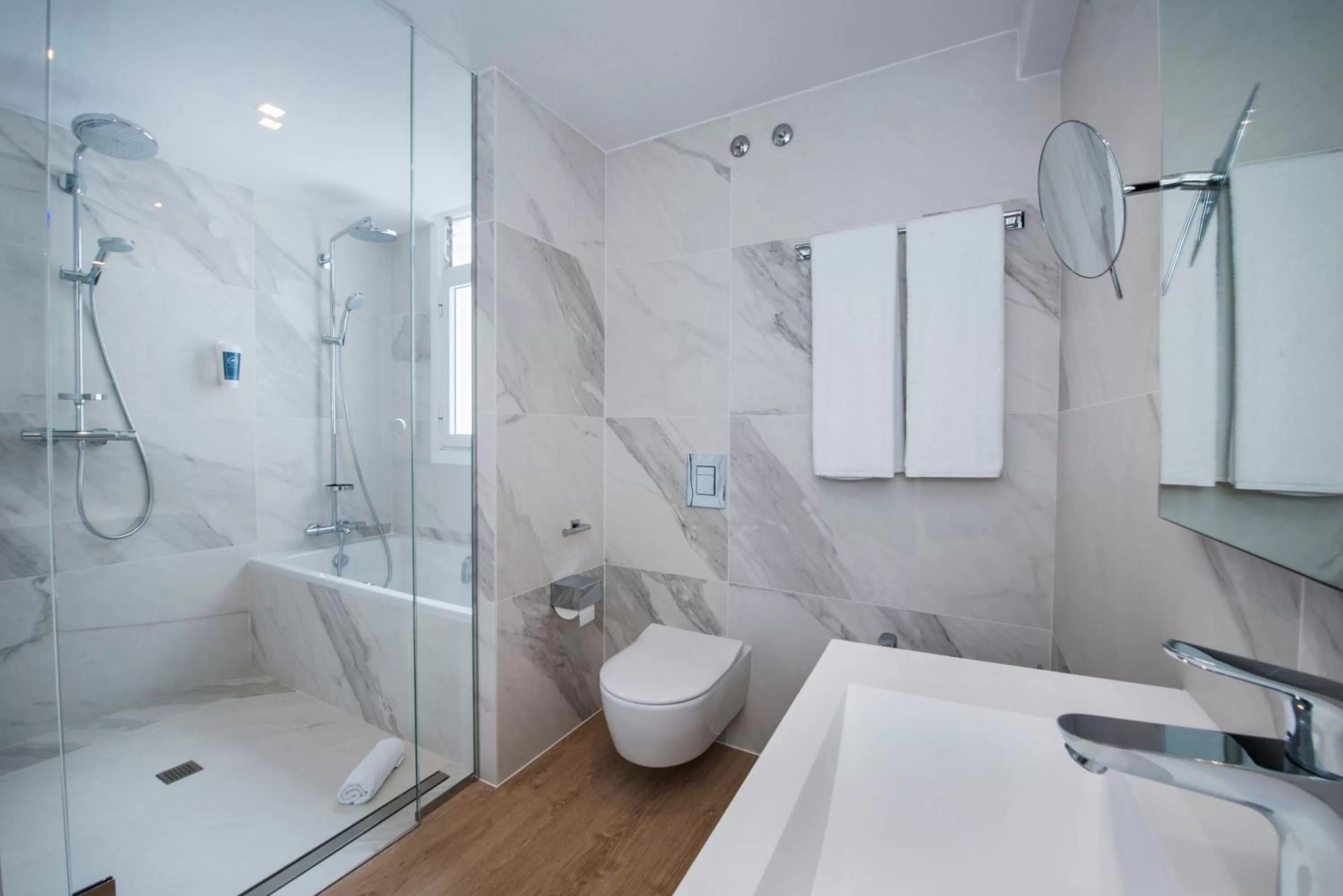 Bathroom in Occidental Vigo