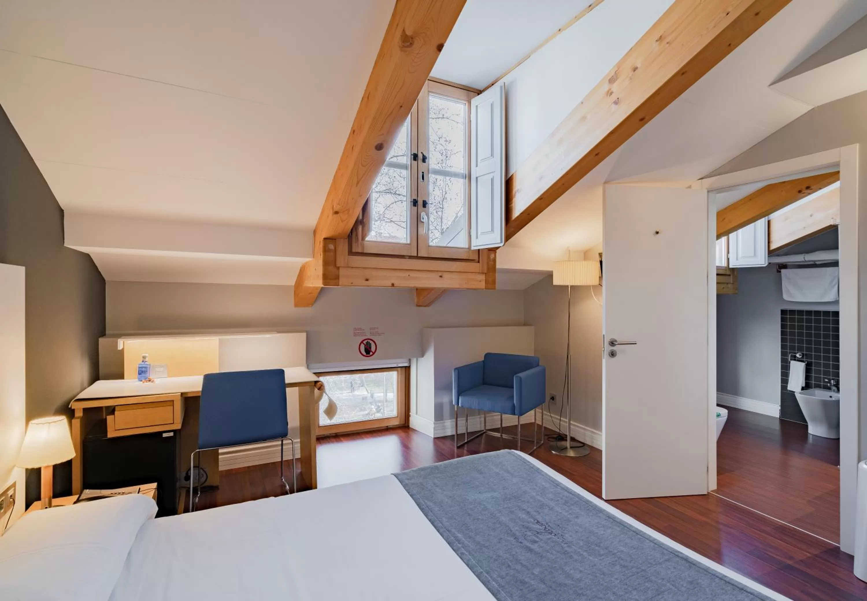 Photo of the whole room, Bed in Hotel El Coloquio