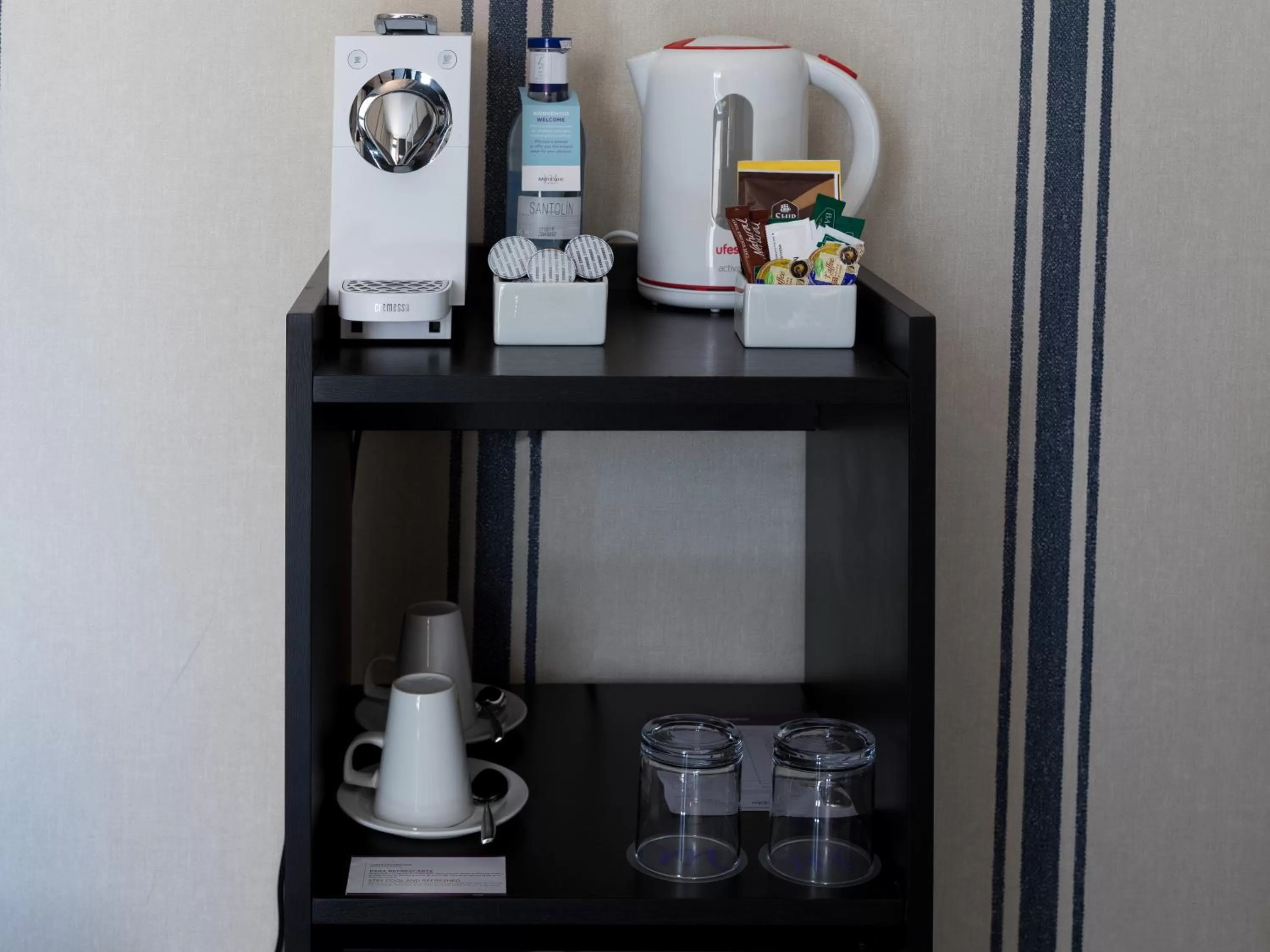 Coffee/tea facilities in Hotel Mercure Jardines de Albia