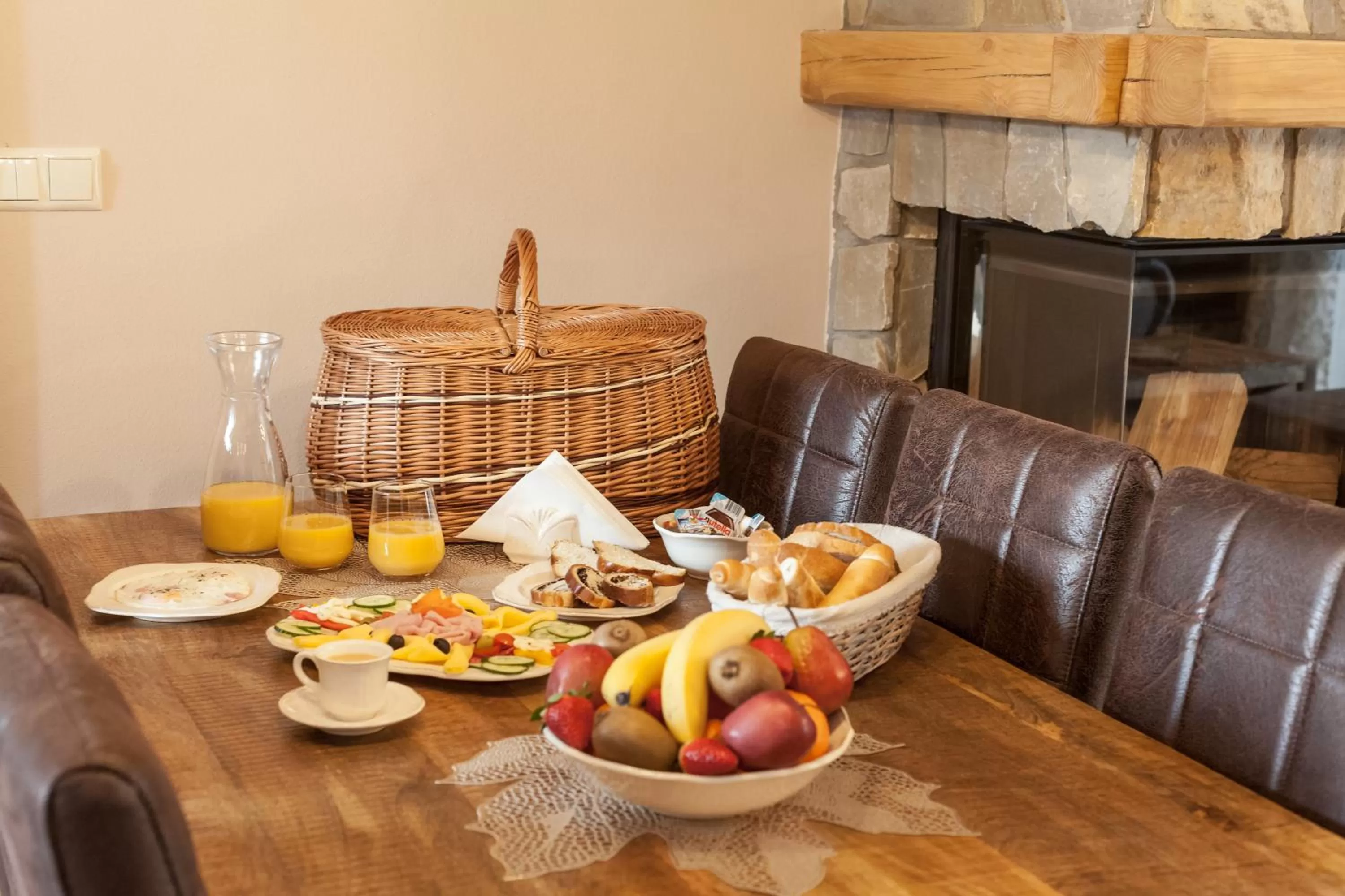 Continental breakfast in Chalets CEDER 1