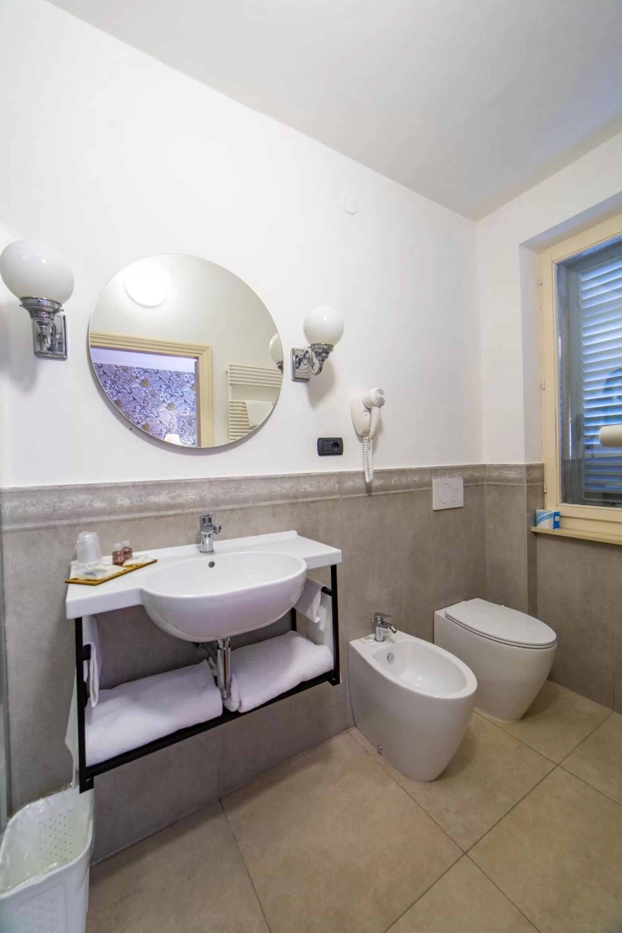 Shower in Hotel Fortuna