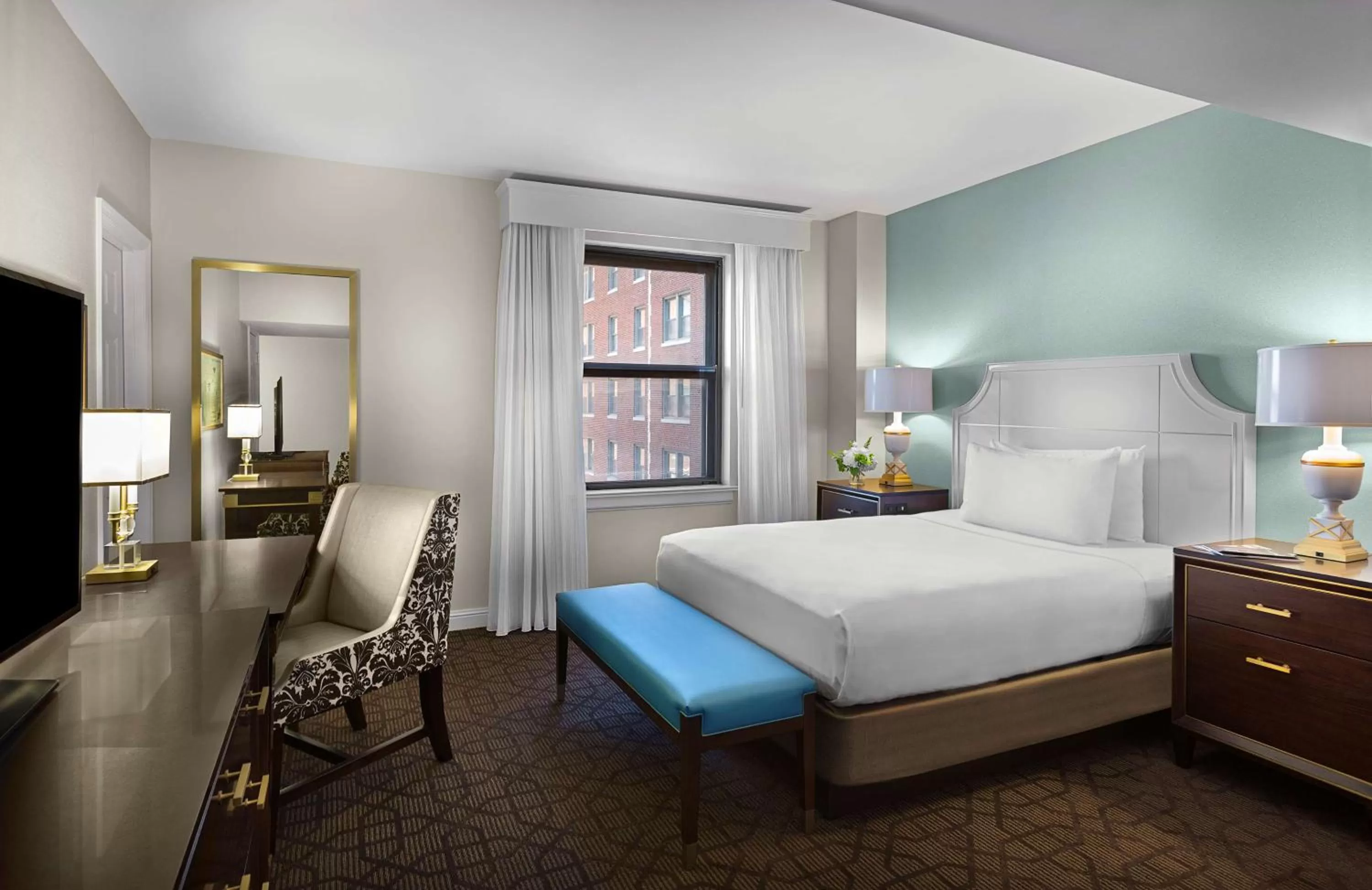 Bedroom, Bed in The Royal Sonesta Chase Park Plaza St Louis