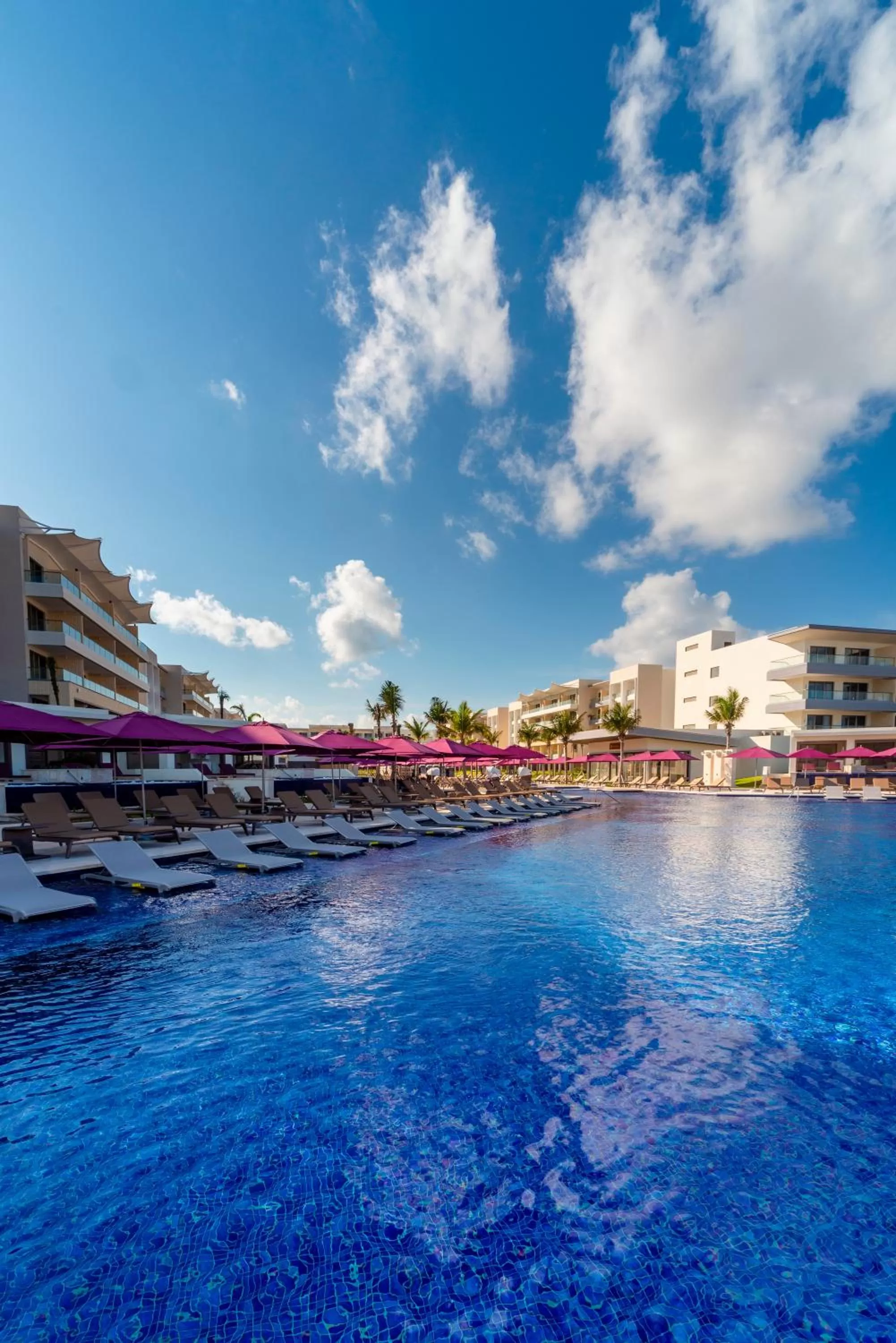 Swimming pool in Planet Hollywood Cancun by Royalton, An Autograph Collection All-Inclusive Resort