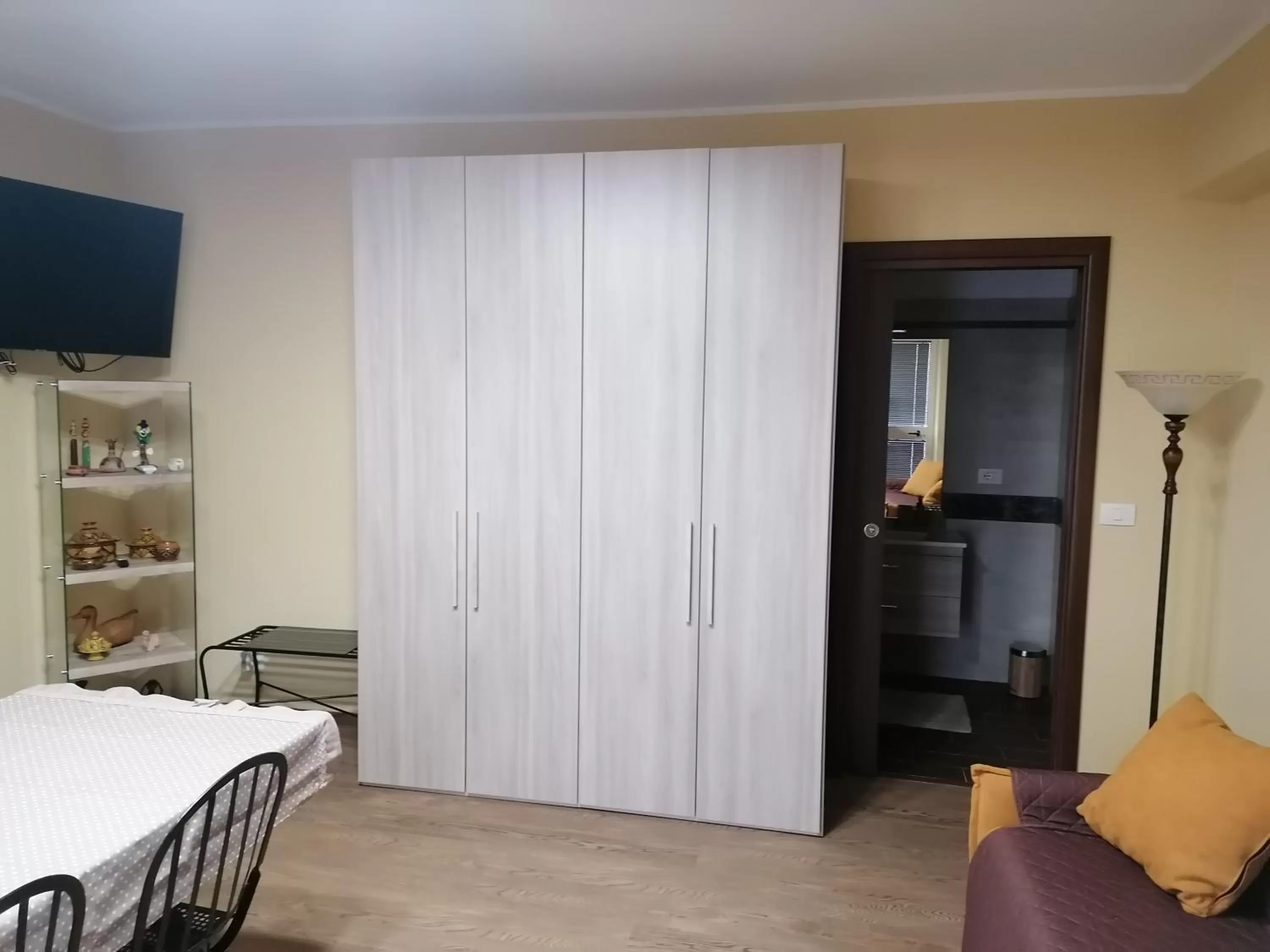 Seating area, Bed in Agave