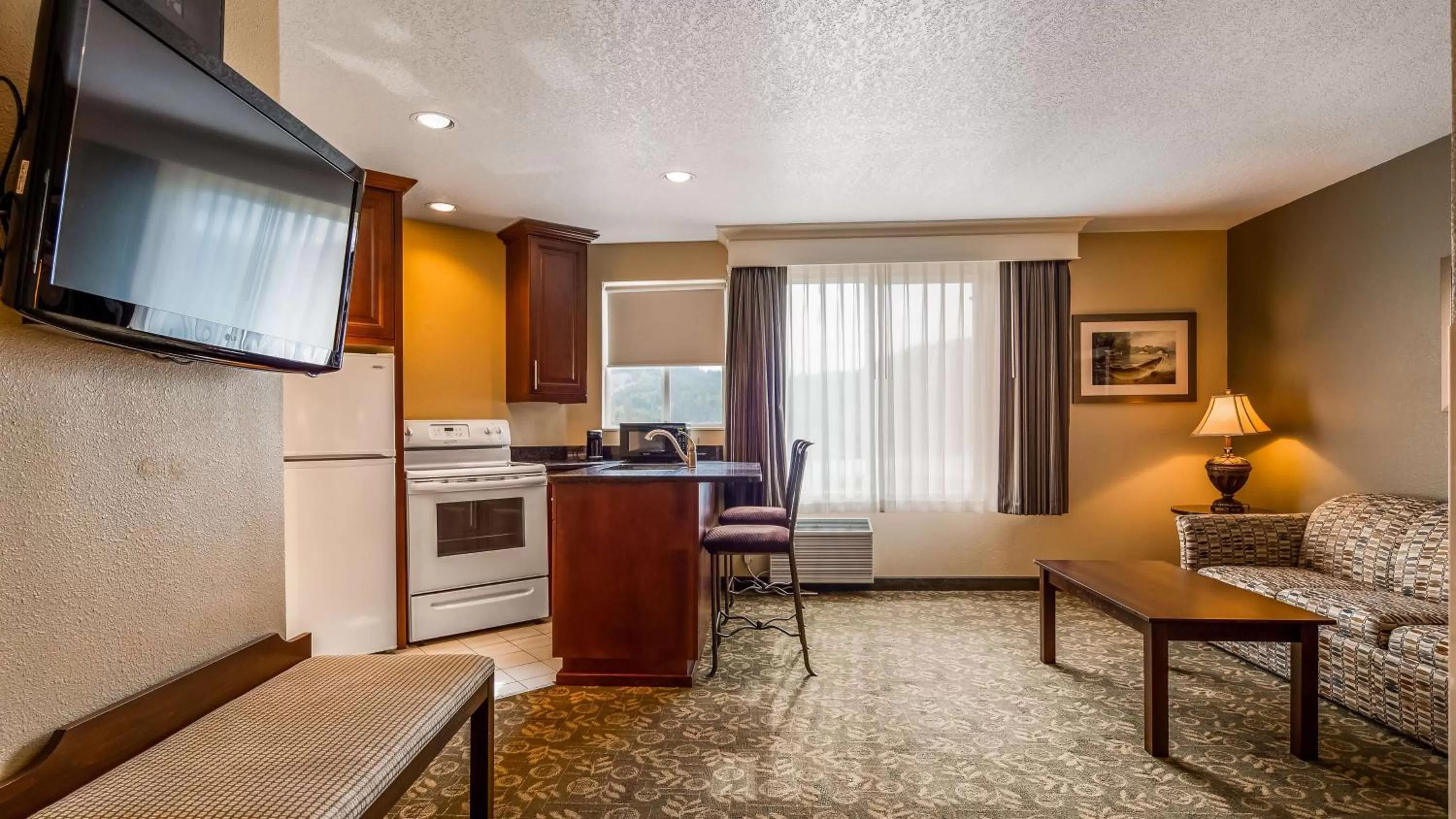 Photo of the whole room in Best Western Salbasgeon Inn & Suites