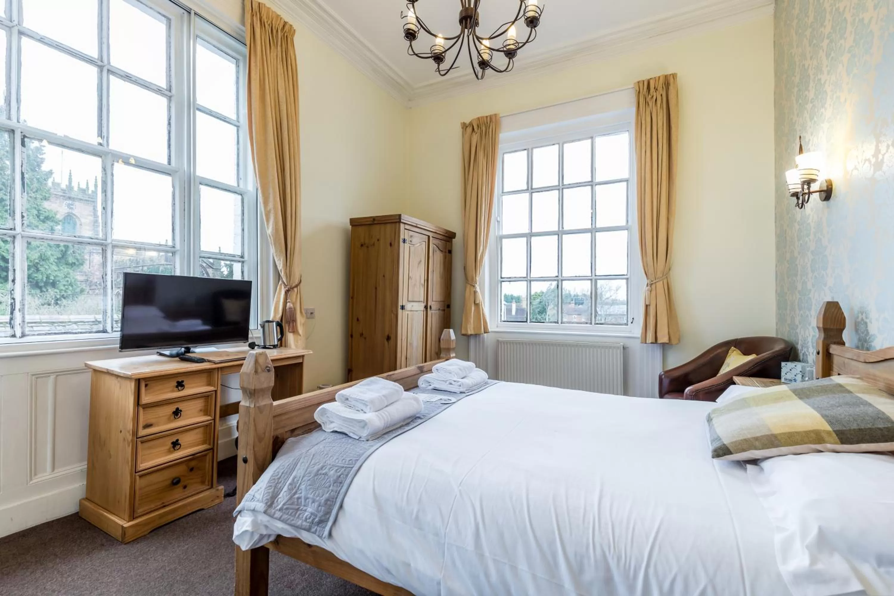 Bed in The Littleton Arms