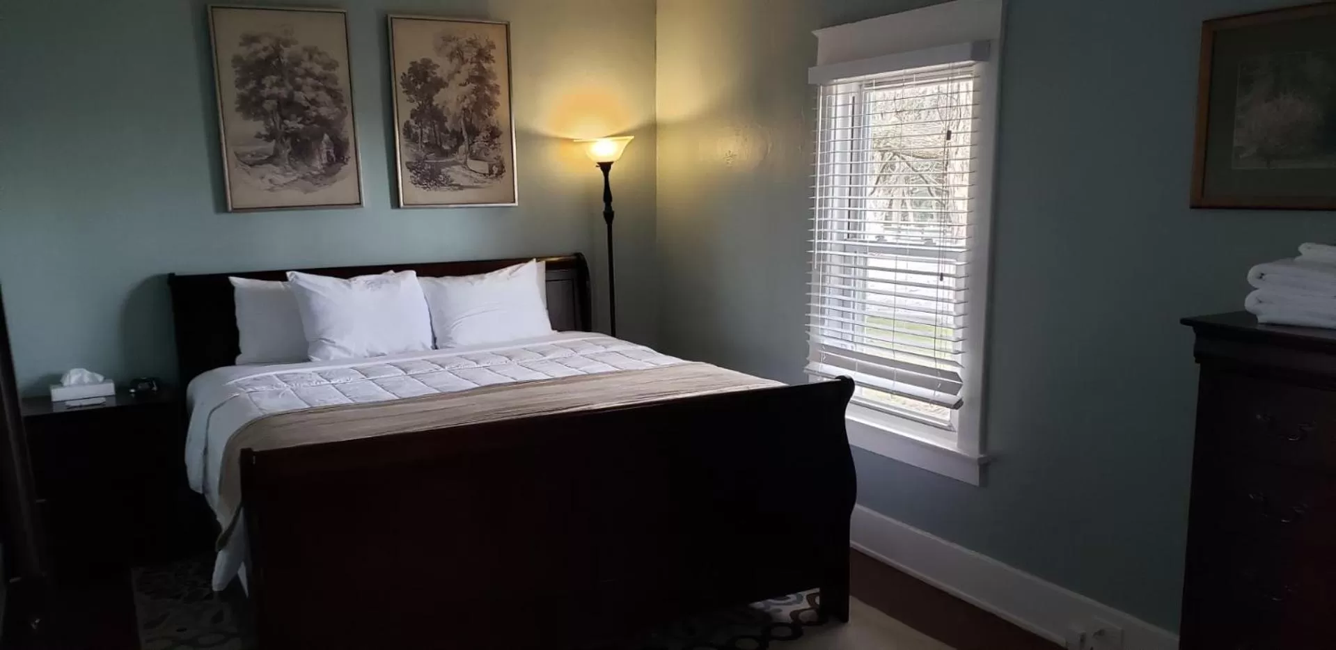 Bed in Allenberry Resort