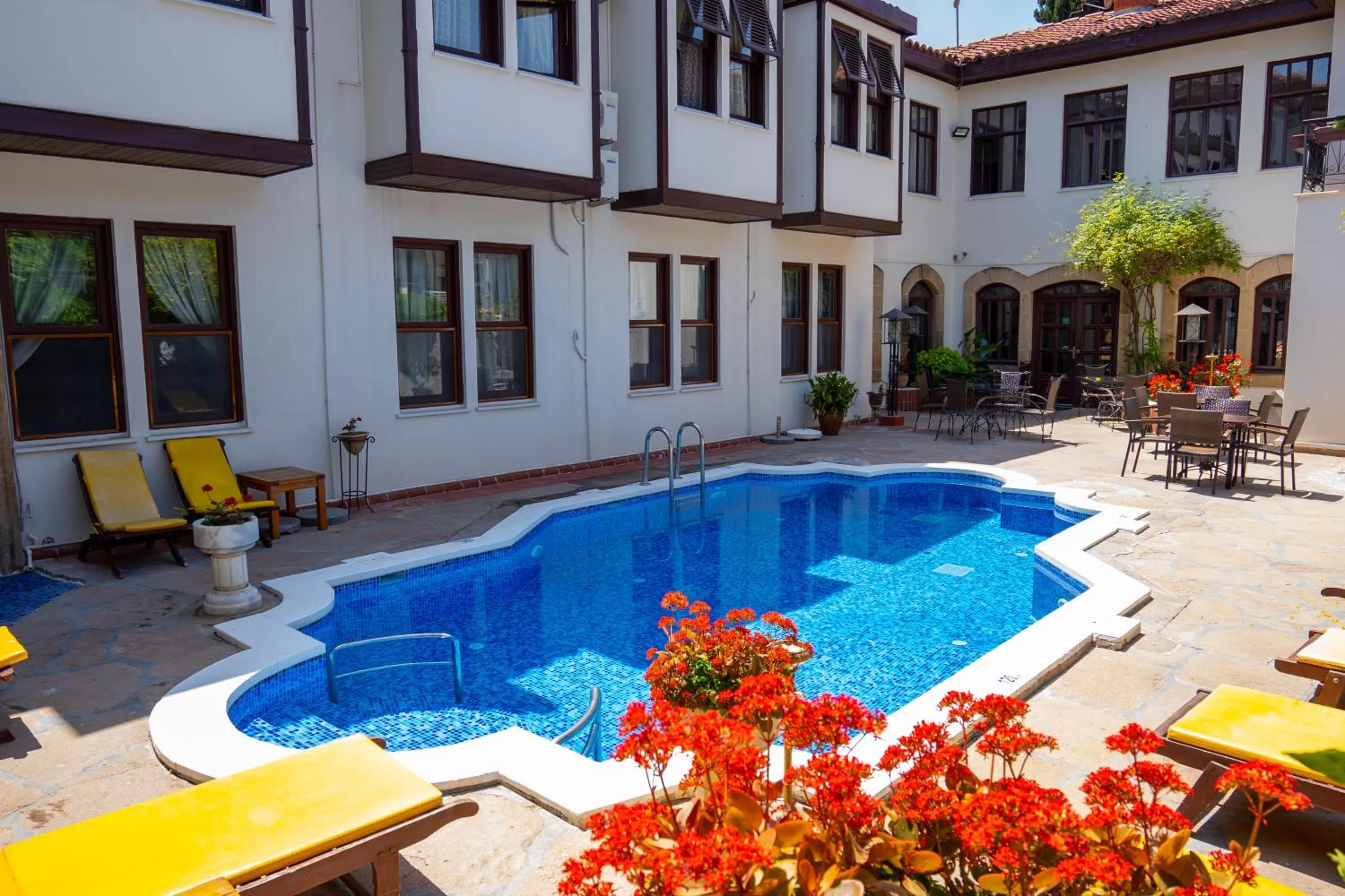 Pool view in Aspen Hotel Kaleiçi