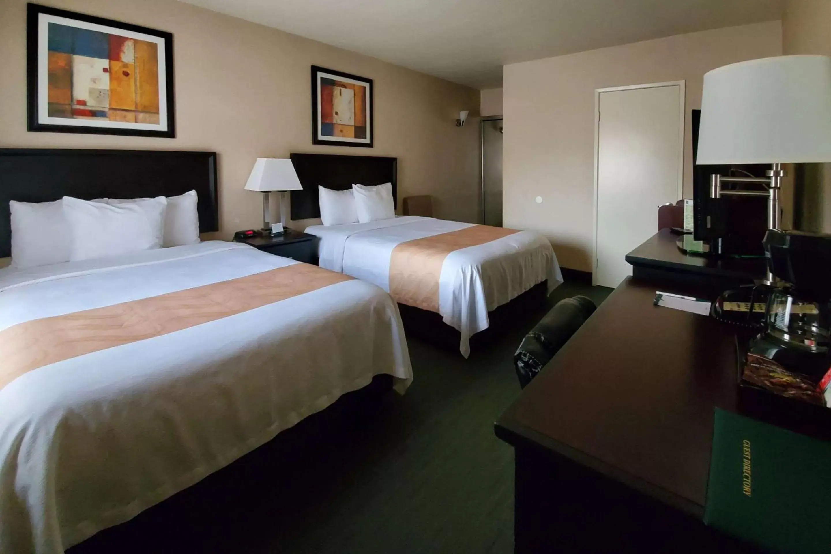 Standard Room, 2 Double Beds, Non Smoking in Quality Inn & Suites Anaheim at the Park Standard Room, 2 Double Beds, Non Smoking in Quality Inn & Suites Anaheim at the Park