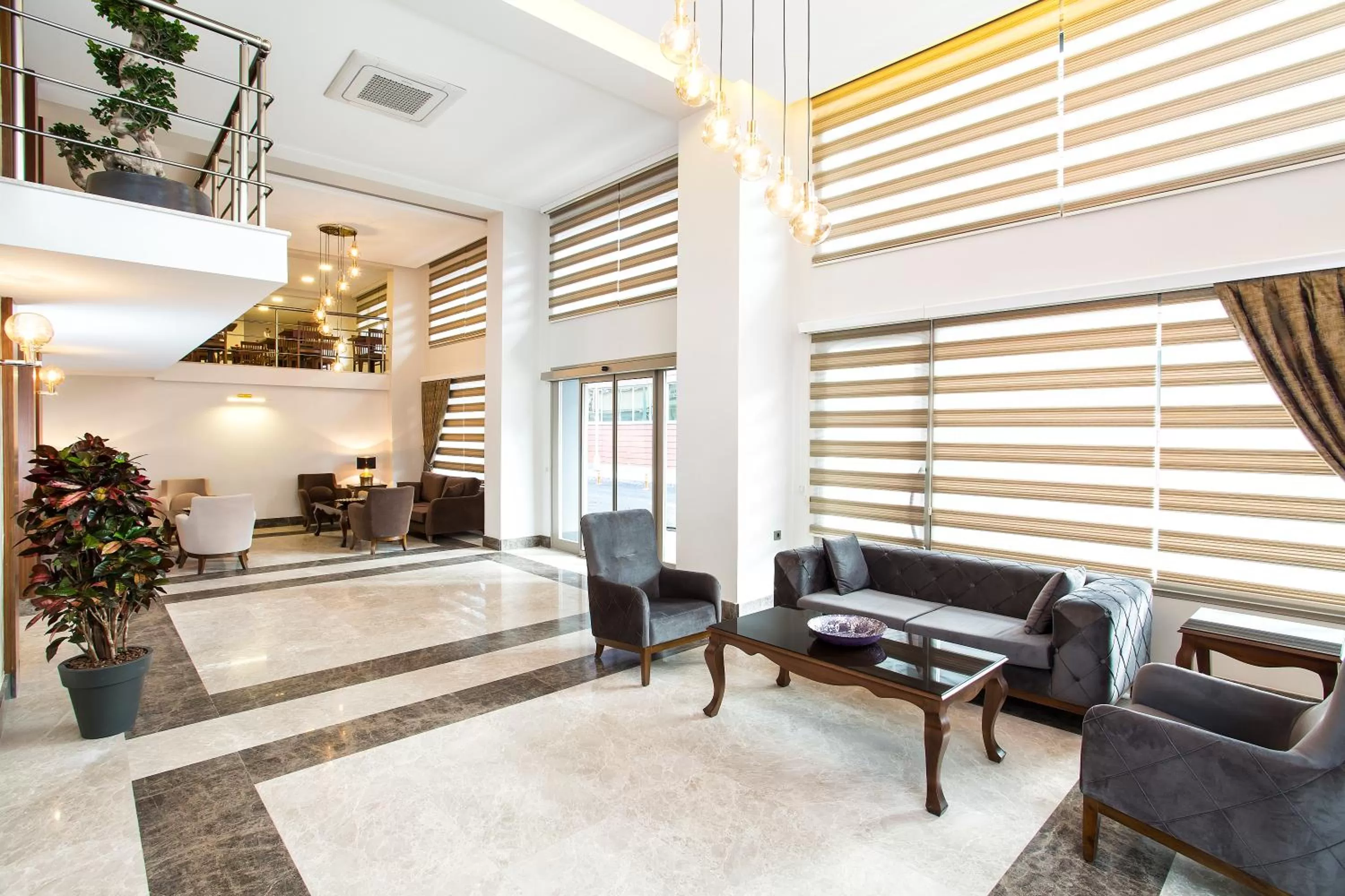 Lobby or reception in Perla Arya Hotel