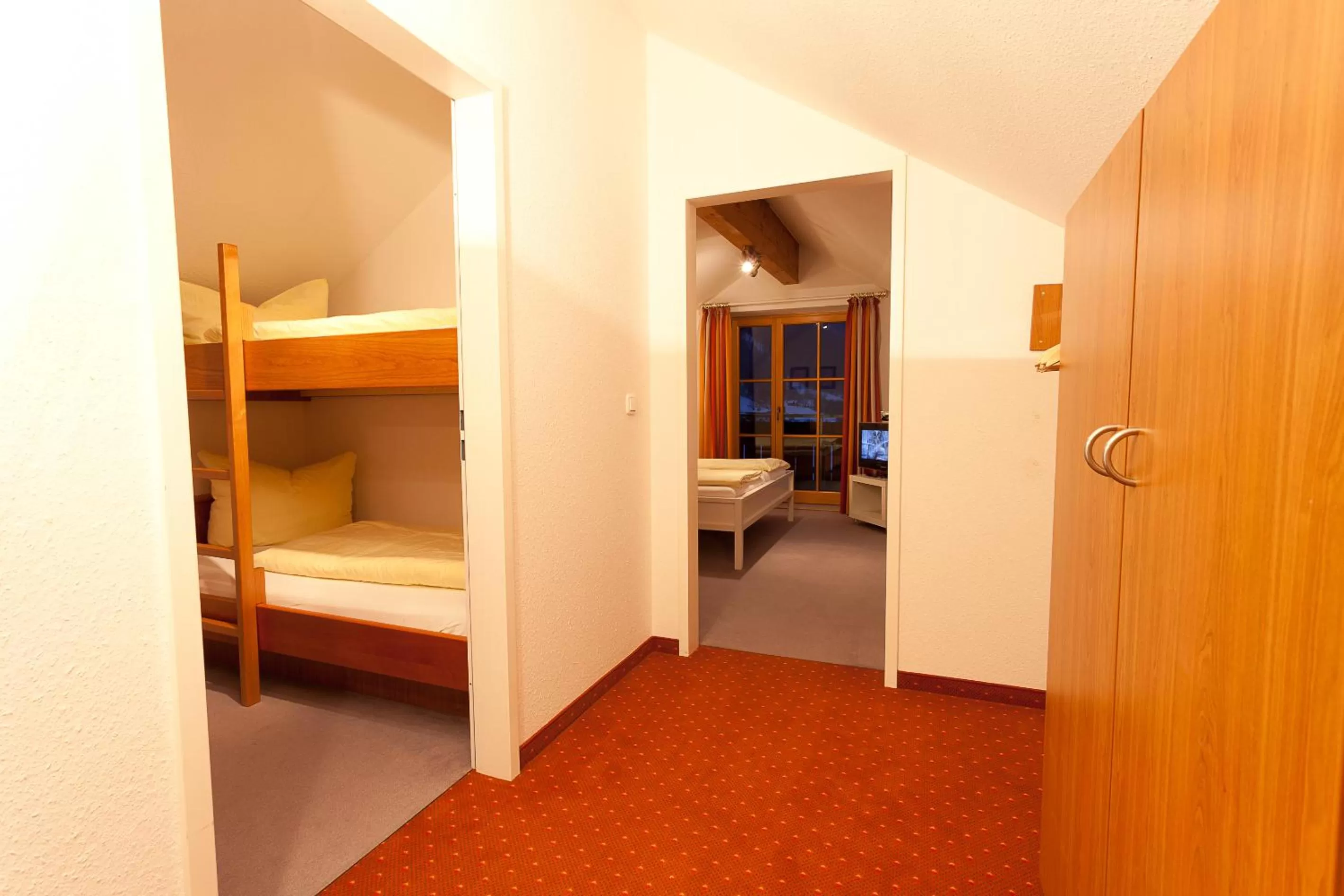 Bed in Familien- und Wellnesshotel "Viktoria"