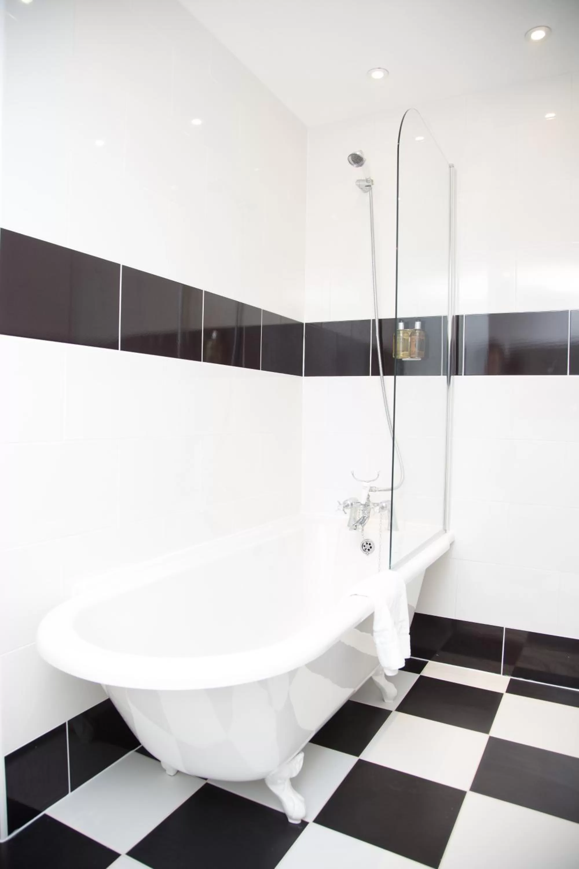 Bathroom in Woodland Manor Hotel