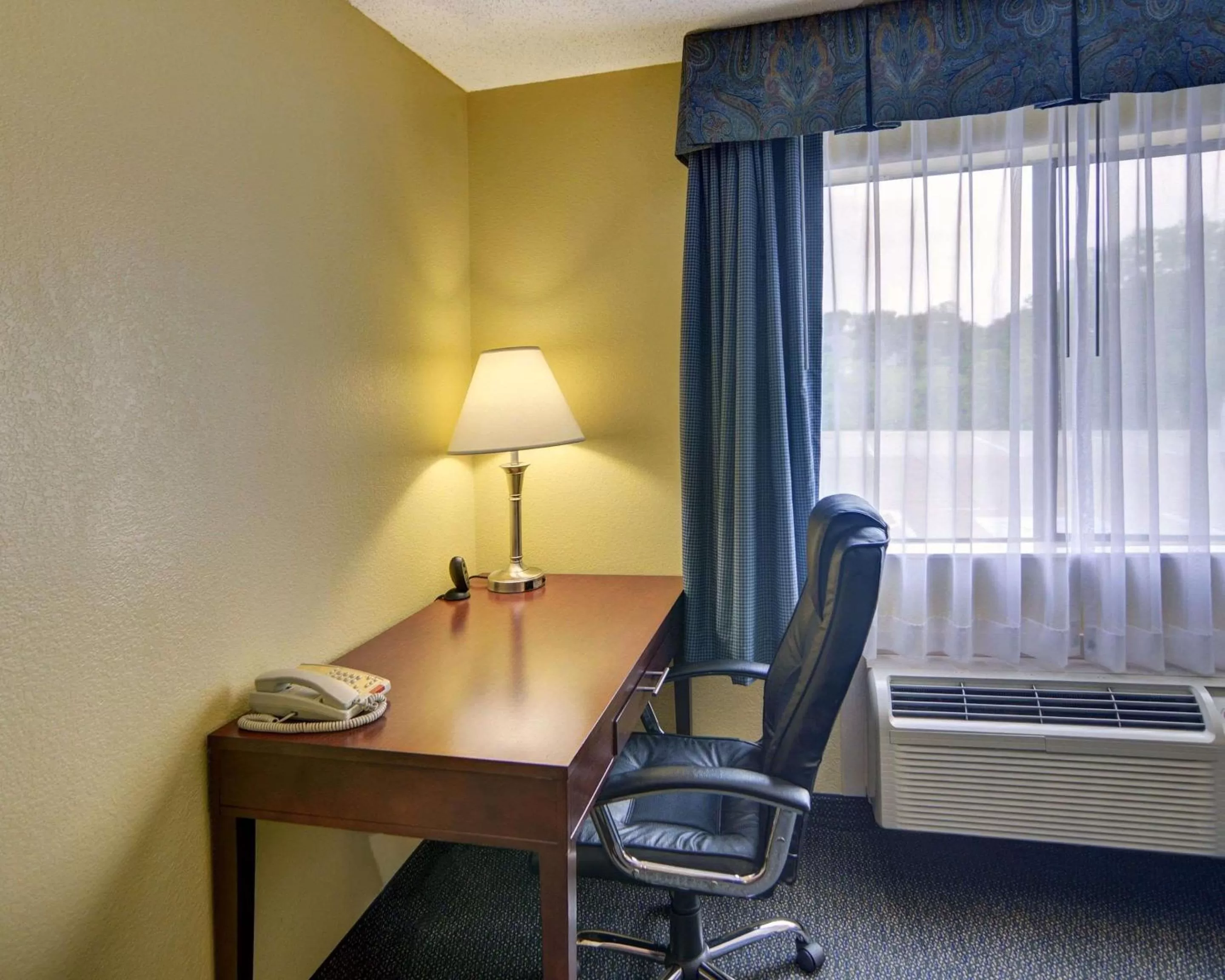 Photo of the whole room in Quality Inn & Suites Grand Prairie South