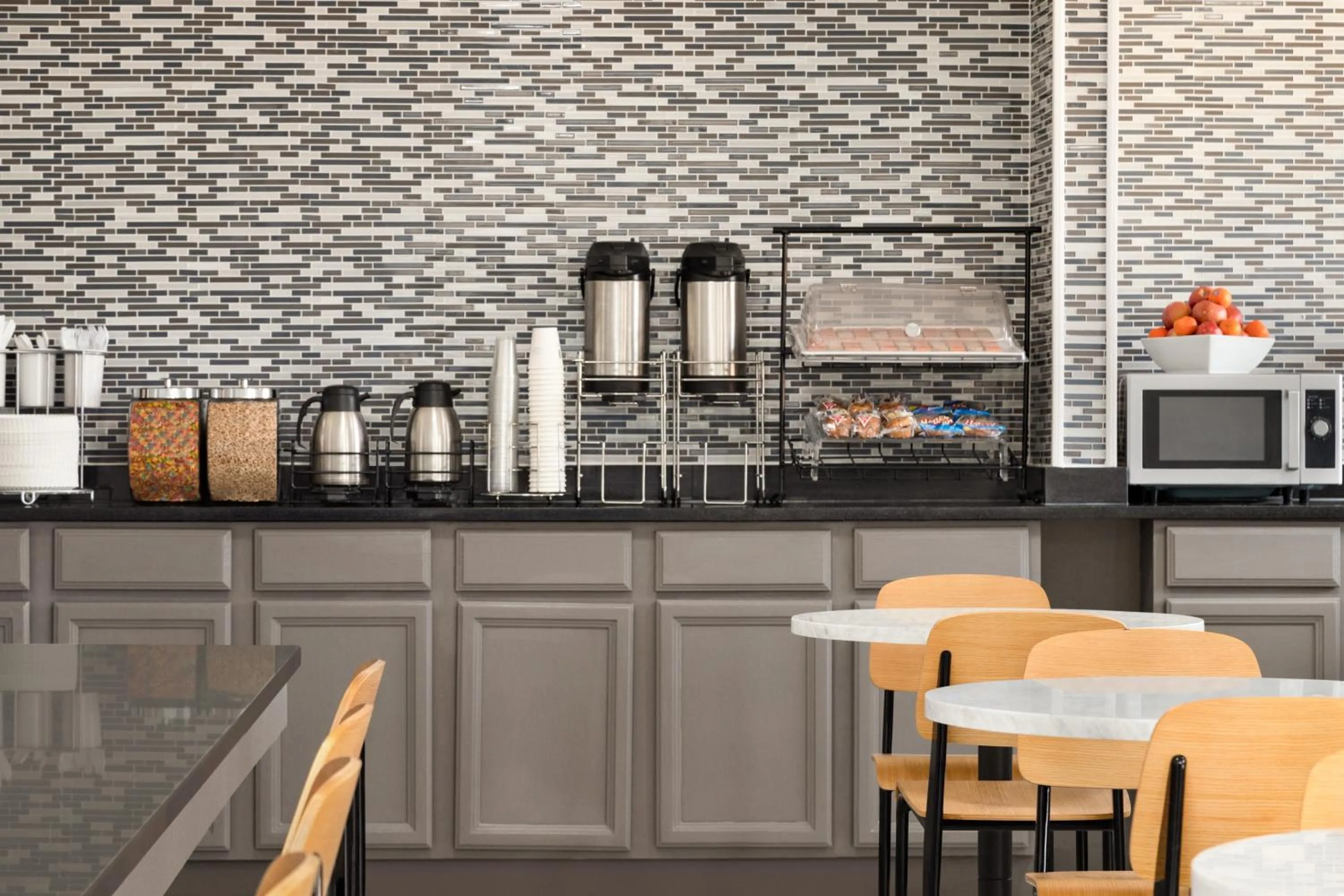 Restaurant/places to eat in Baymont by Wyndham Blackwell I-35