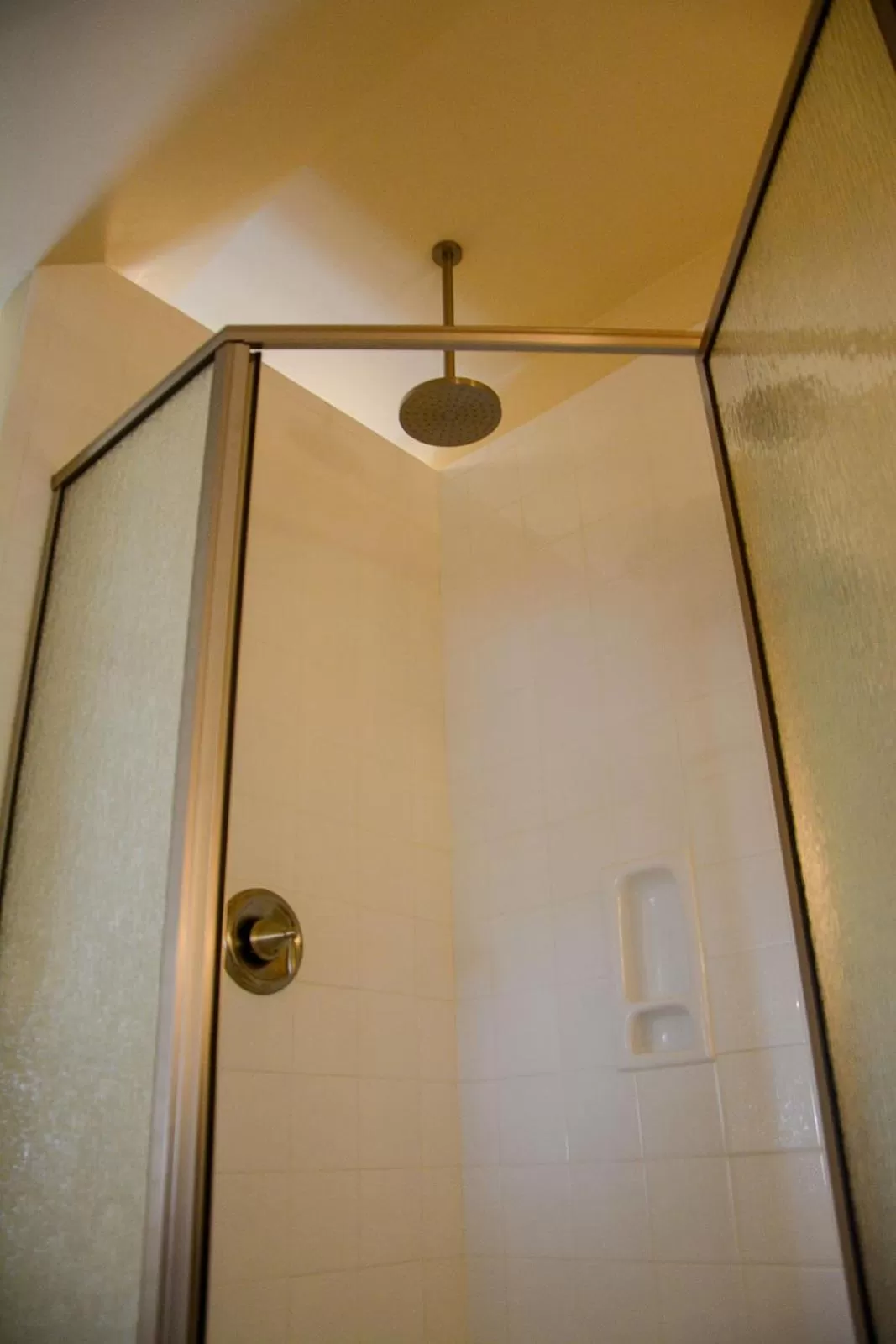 Bathroom in The Towers Bed & Breakfast