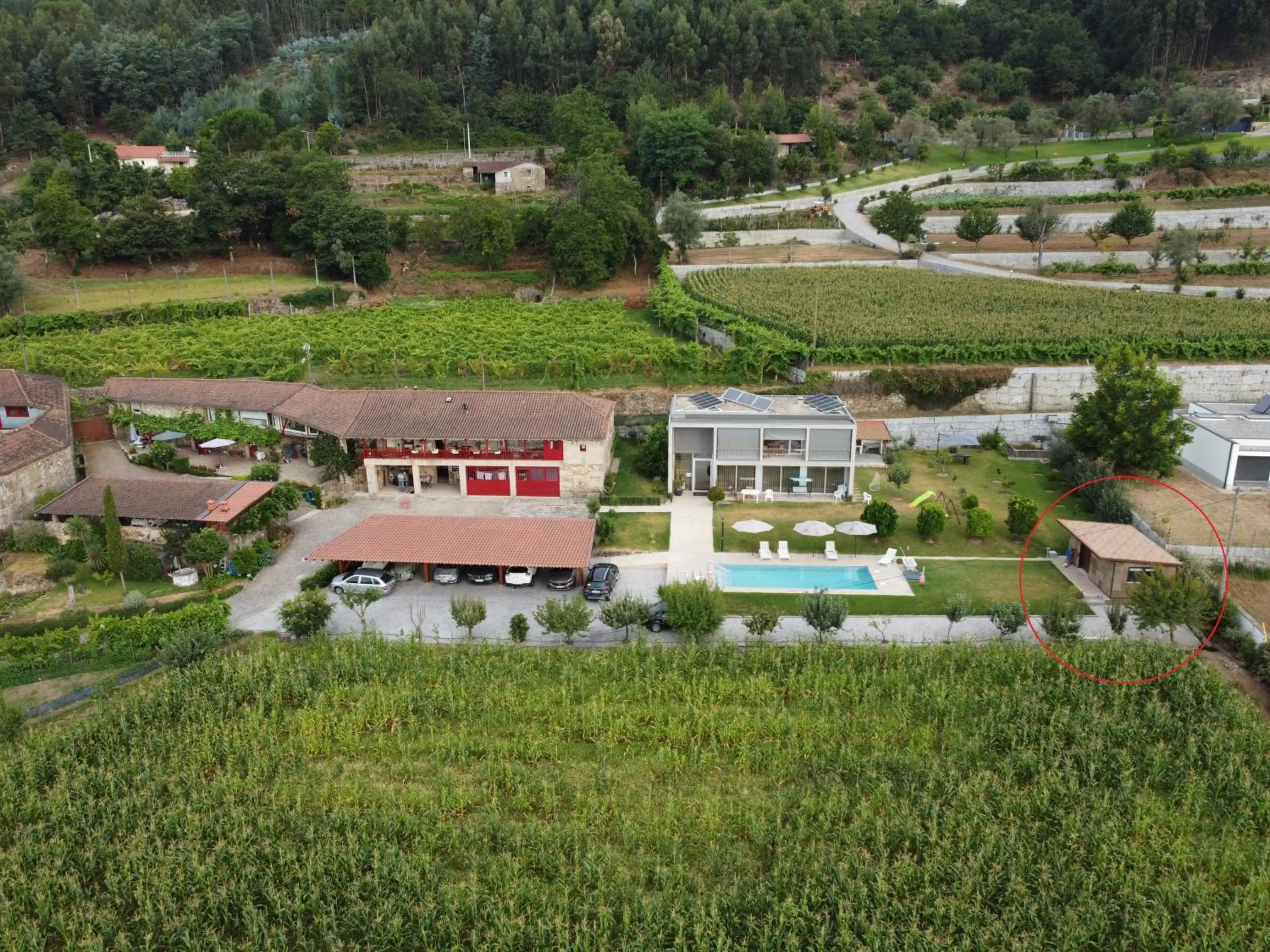 Property building in Quinta Pedras De Baixo