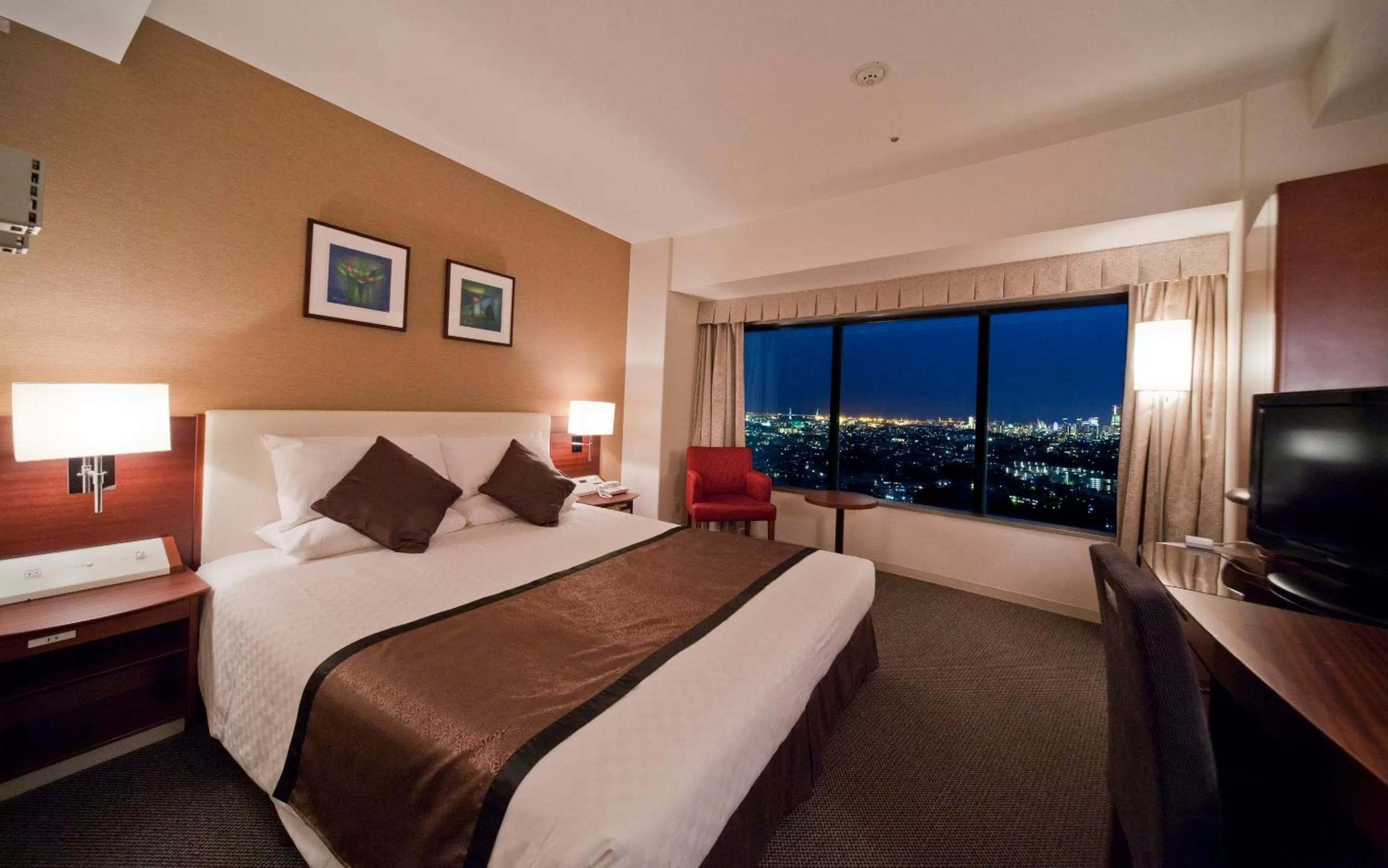 Photo of the whole room, Bed in Shin Yokohama Prince Hotel