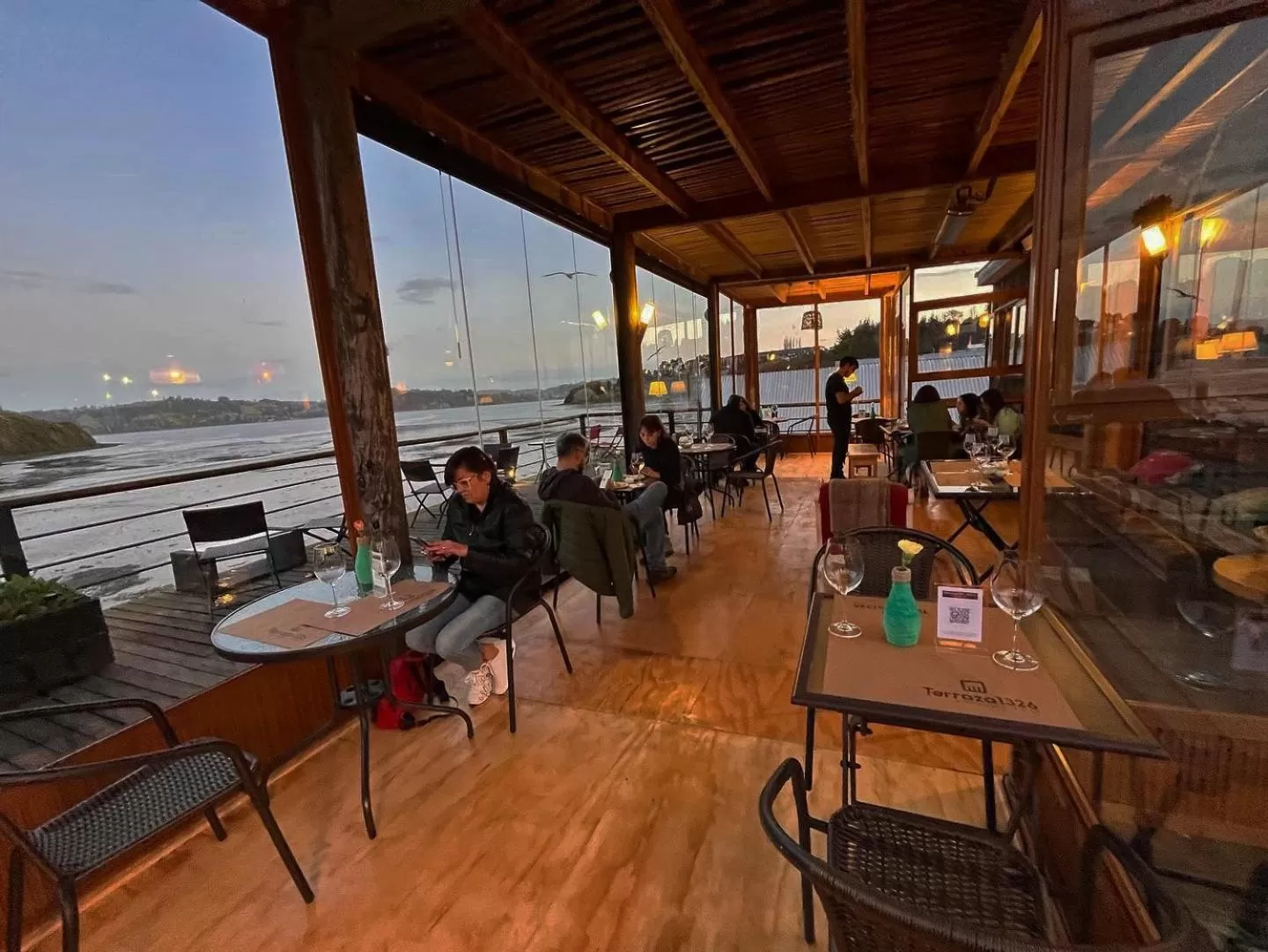 Restaurant/places to eat in Palafito 1326 Hotel Boutique Chiloé