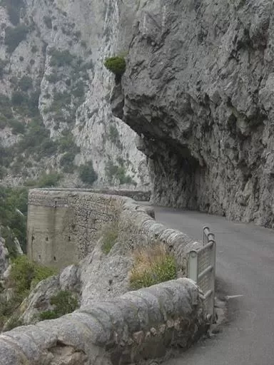 Area and facilities in Hôtel Restaurant Mas Le Châtelet