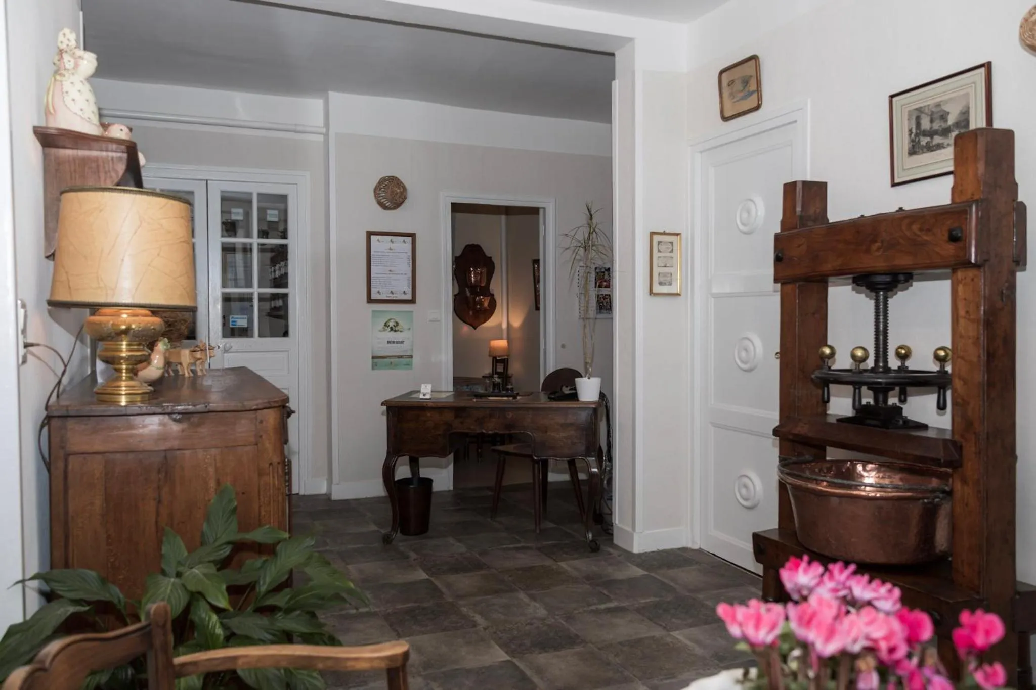 Lobby or reception in Cit'Hotel Aéro-Hotel