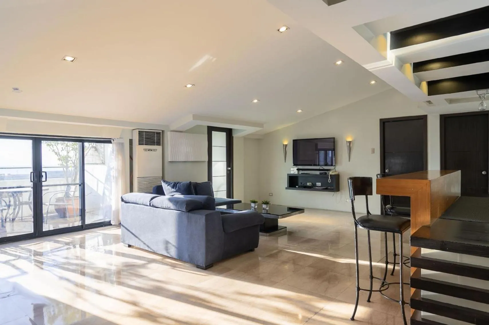 Photo of the whole room in Orchid Garden Suites