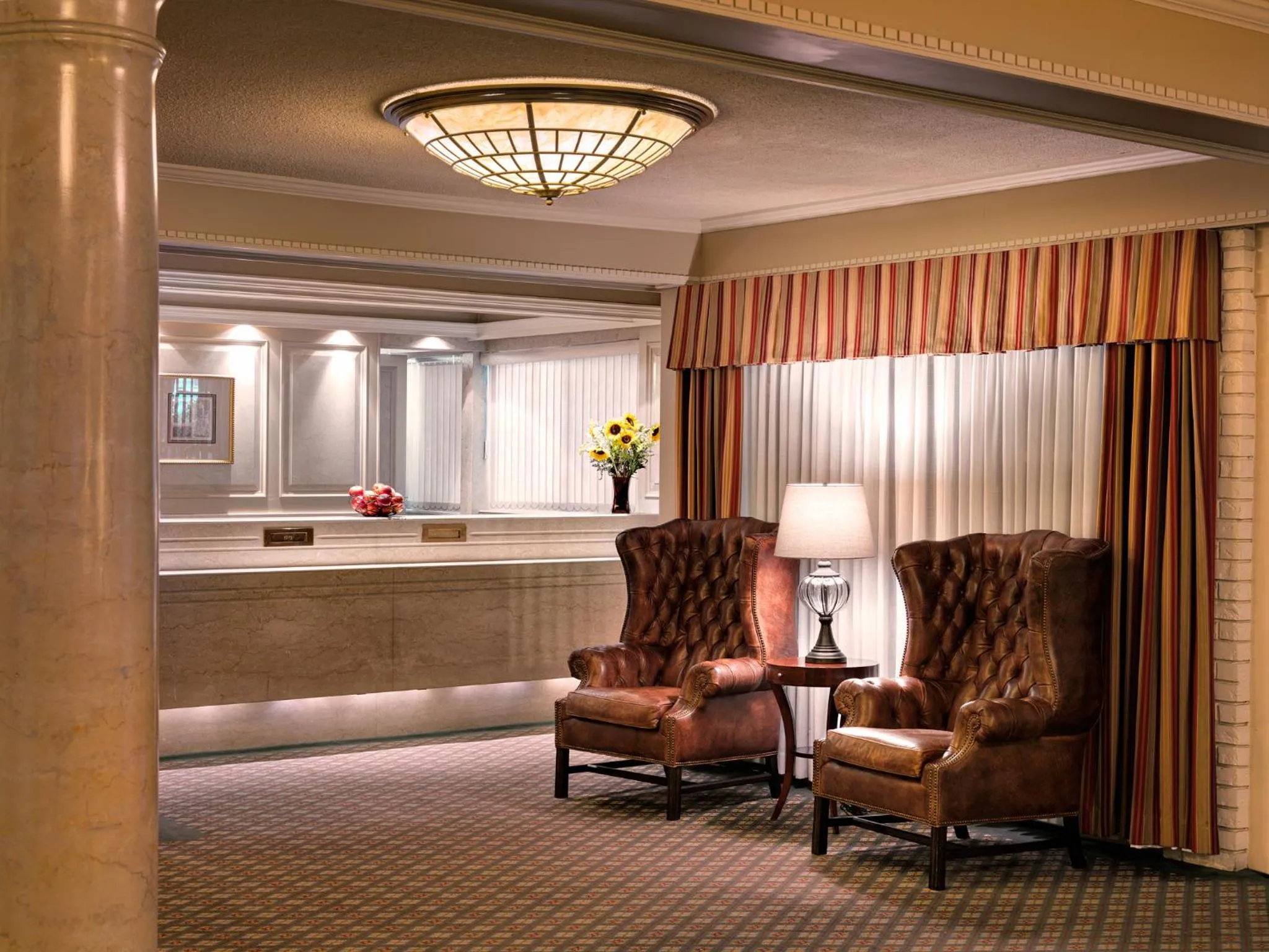 Lobby or reception in Royal Scot Hotel & Suites