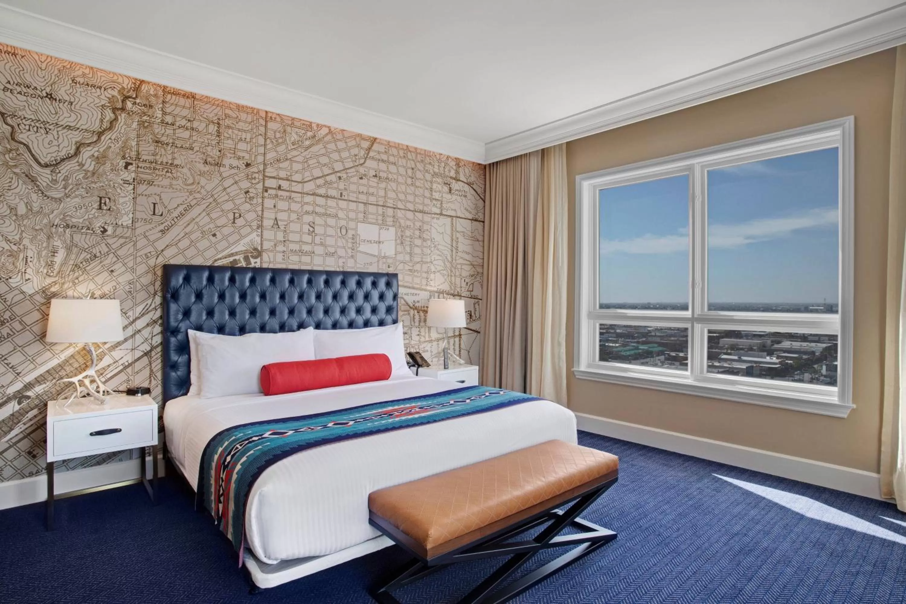 Photo of the whole room, Bed in Hotel Paso Del Norte, Autograph Collection