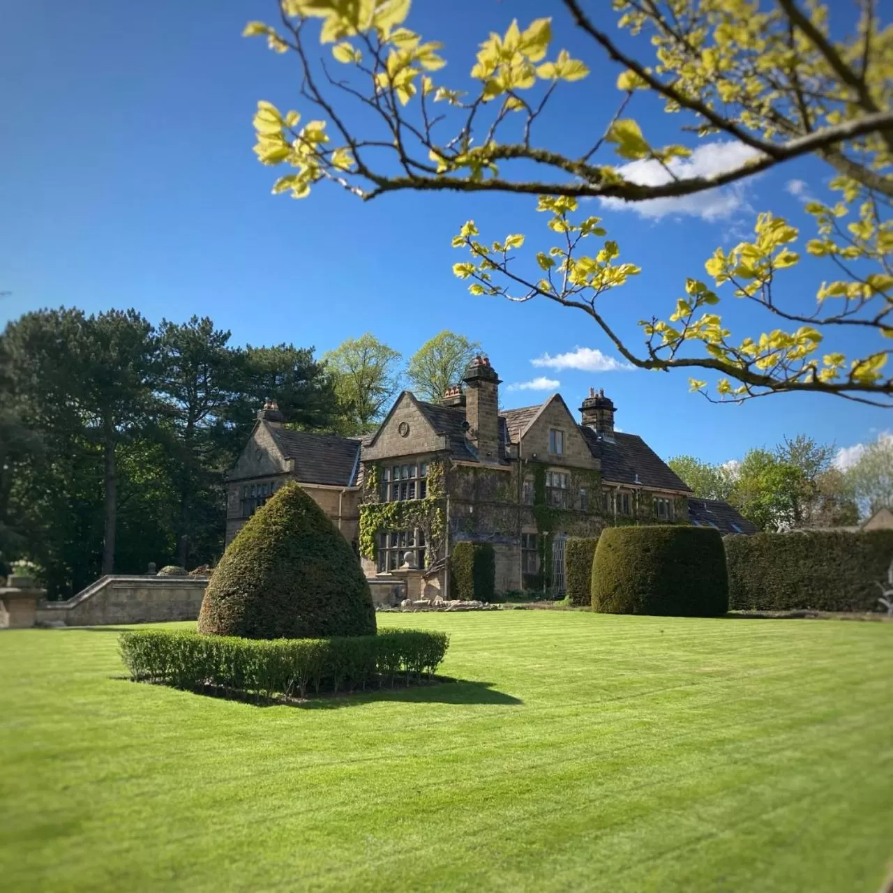 Garden in Fischers Baslow Hall - Chatsworth