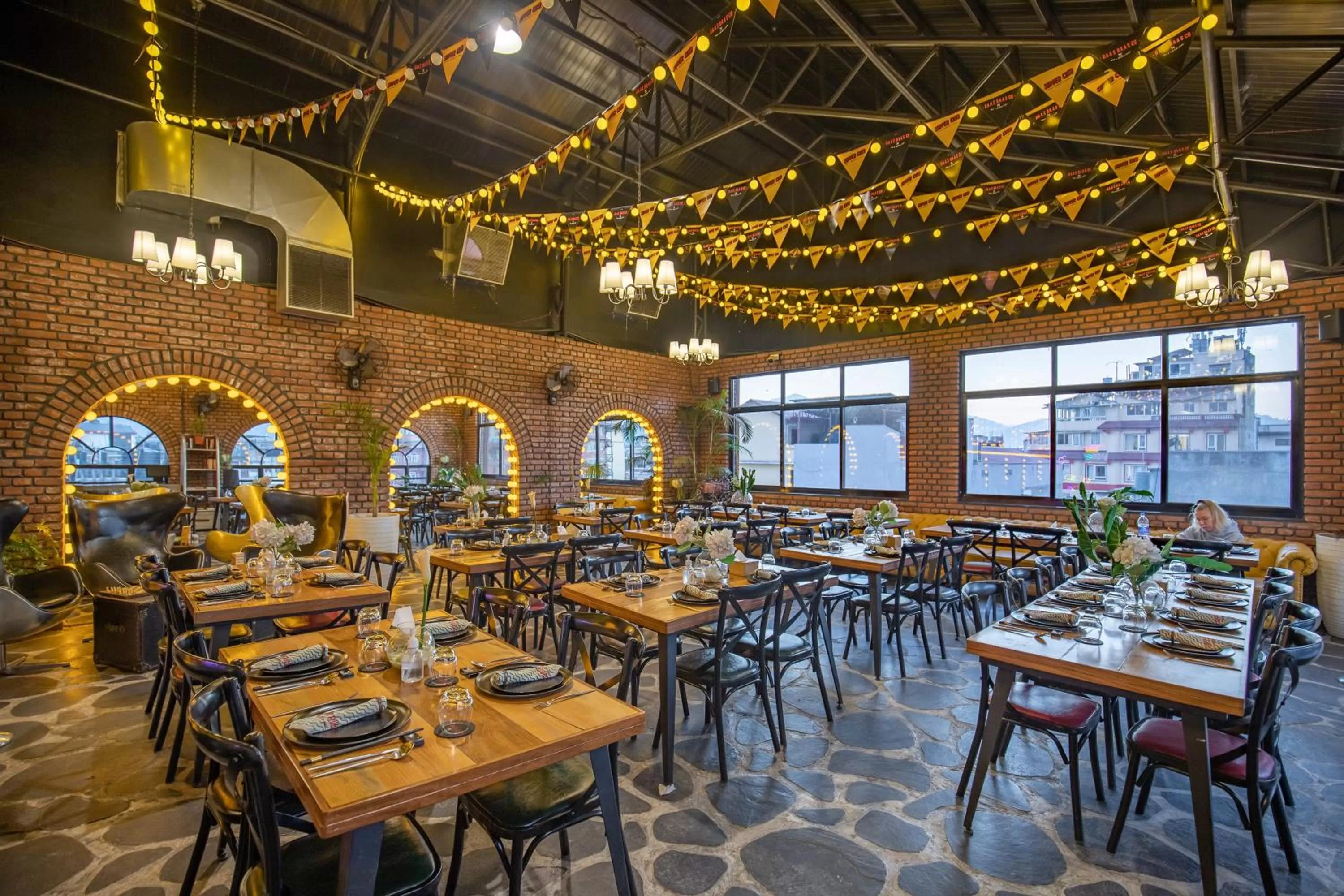 Restaurant/places to eat in Gaas BaasCo